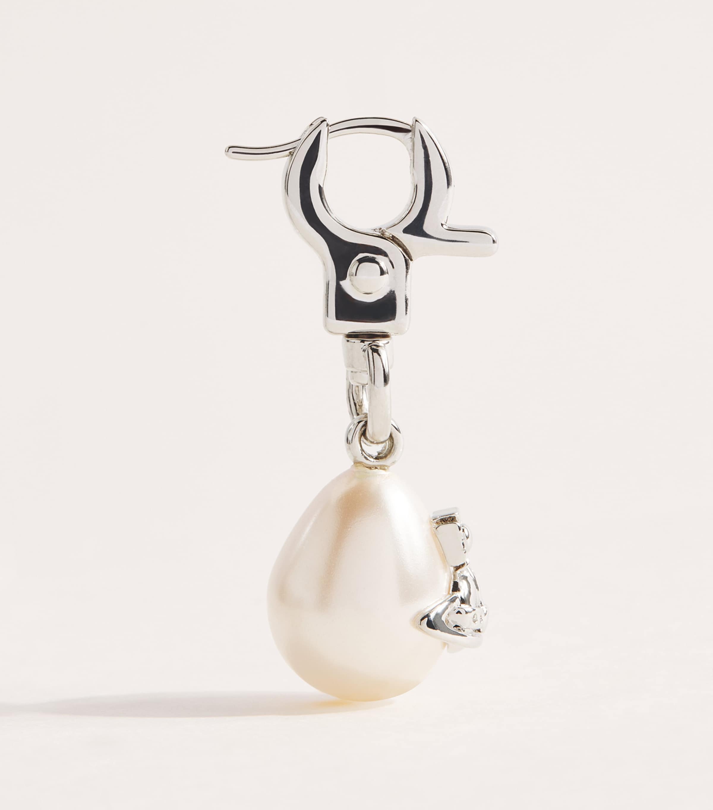 Vivienne Westwood Pauliana Single Hoop Earring Plat/crm Rs Prl Image 3