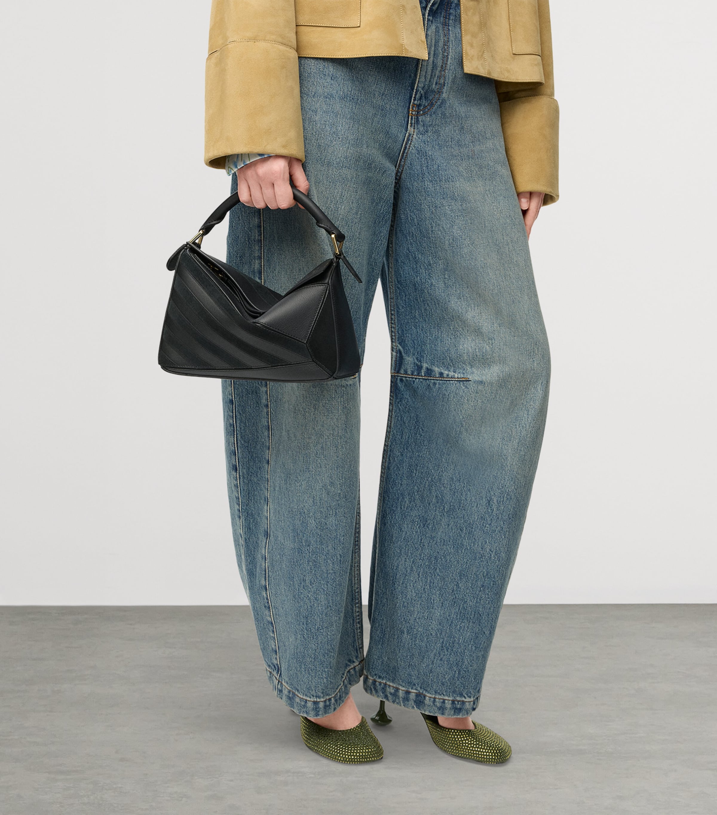 Small Leather Stripe Puzzle Edge Top-Handle Bag BLACK Image 9