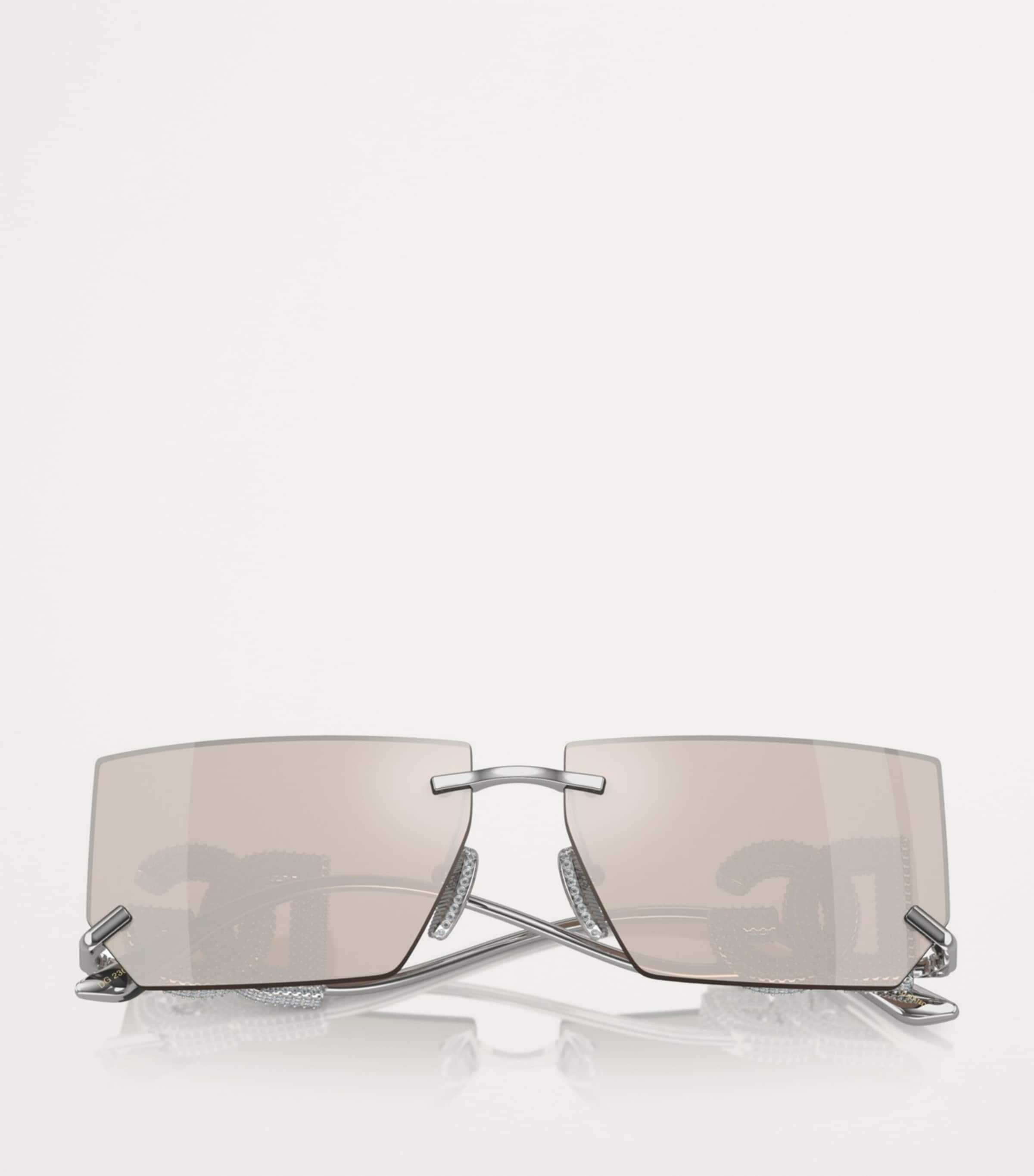 Mirrored Sunglasses 05/AP Image 5