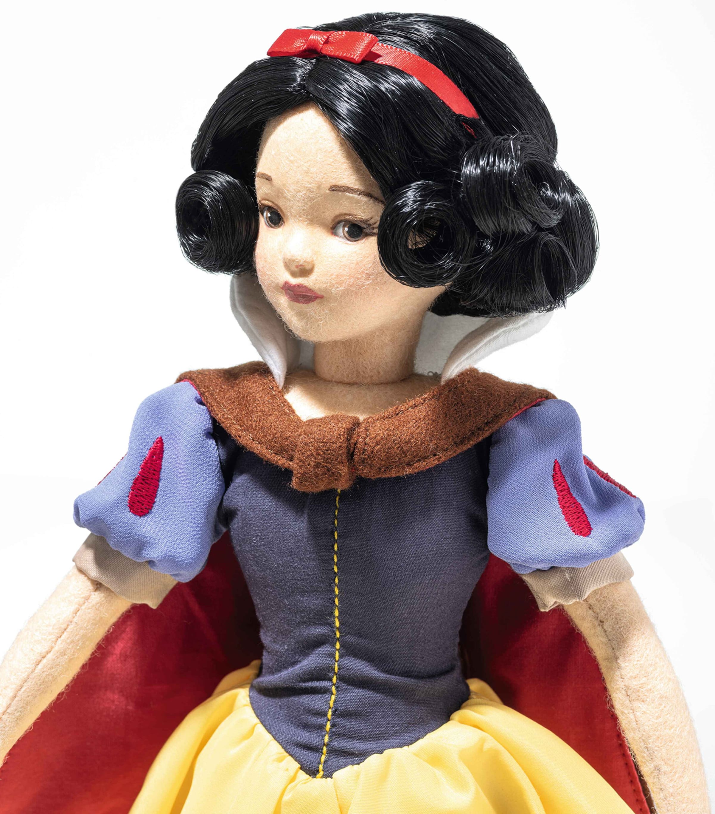 Steiff Disney's Snow White (33cm) Image 2