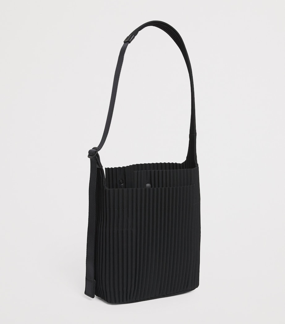 Pleated Utility Shoulder Bag 15 - BLACK Image 3