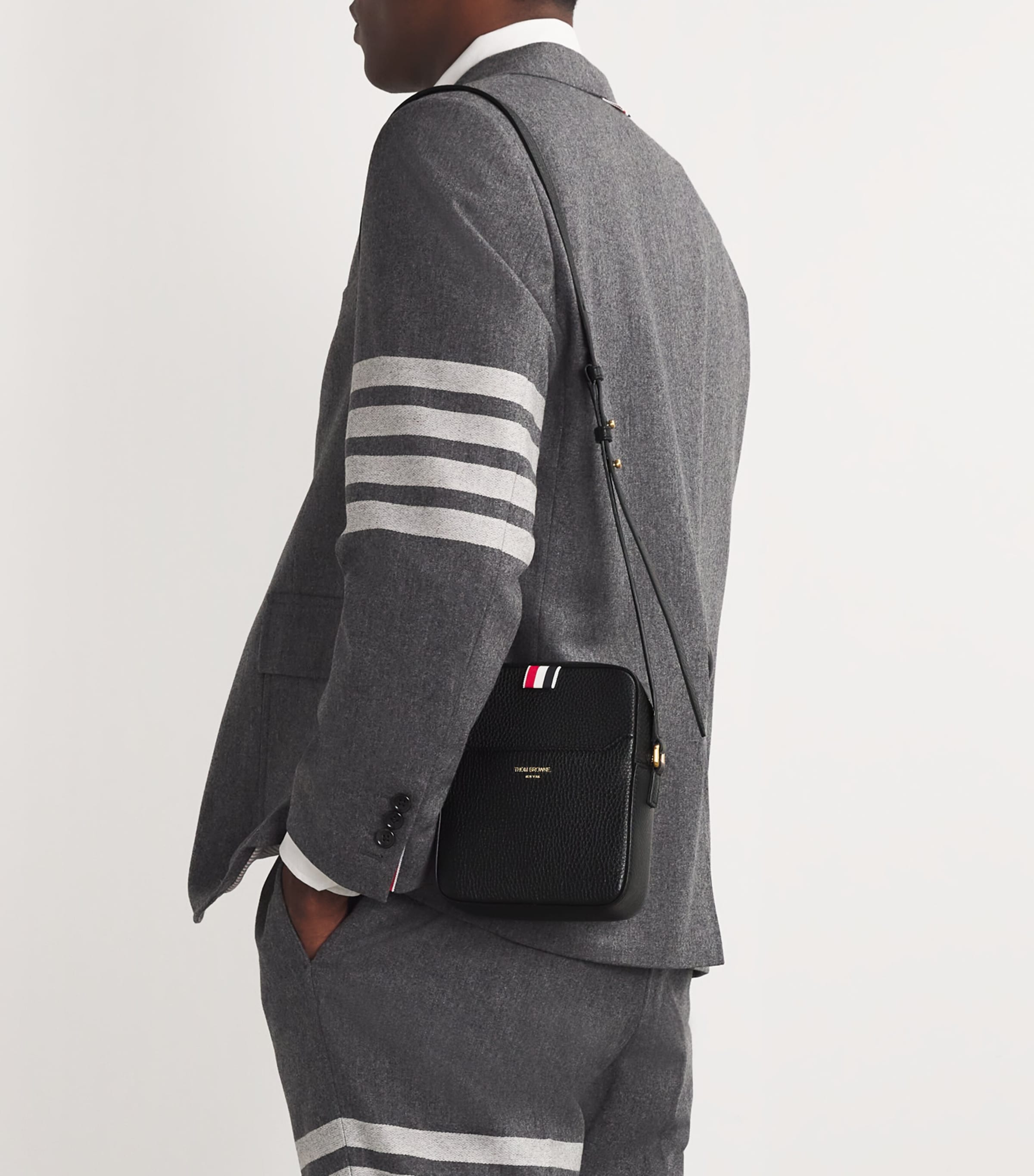 Vertical Camera Bag BLACK Image 2