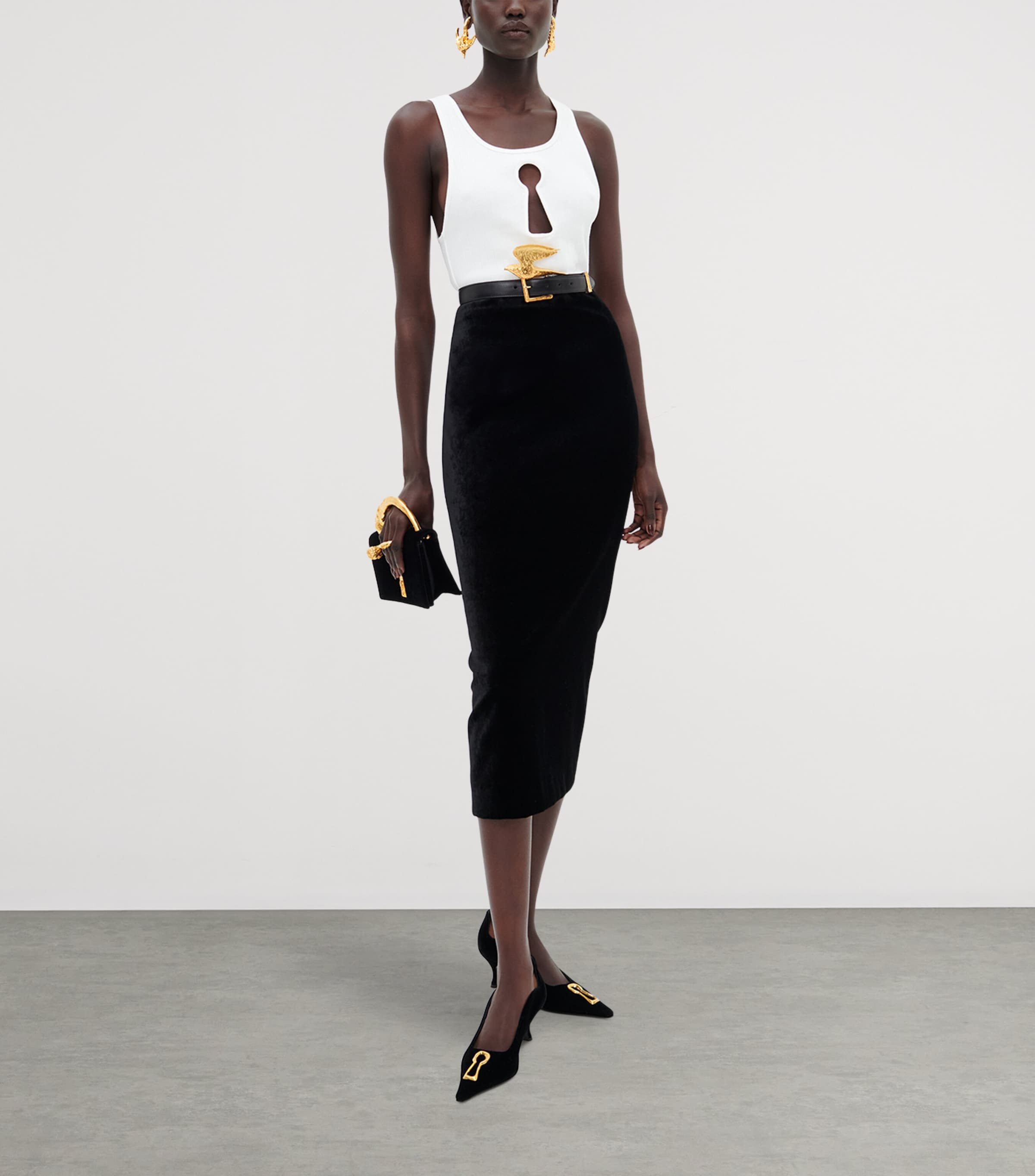 Schiaparelli Velvet Keyhole Pumps 60 Black Image 2