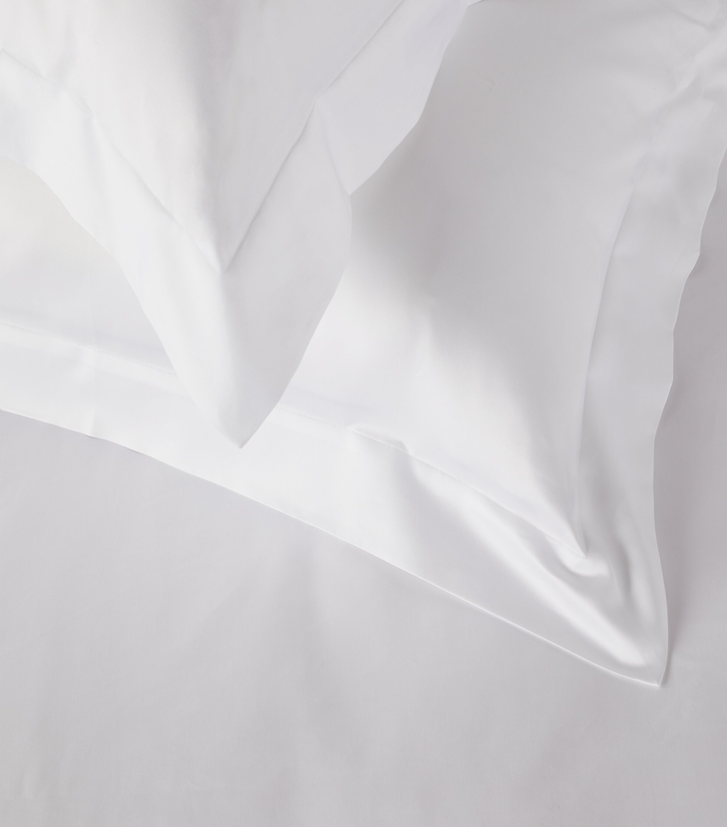 Capela Super King Fitted Sheet (180cm x 200cm) WHITE Image 5