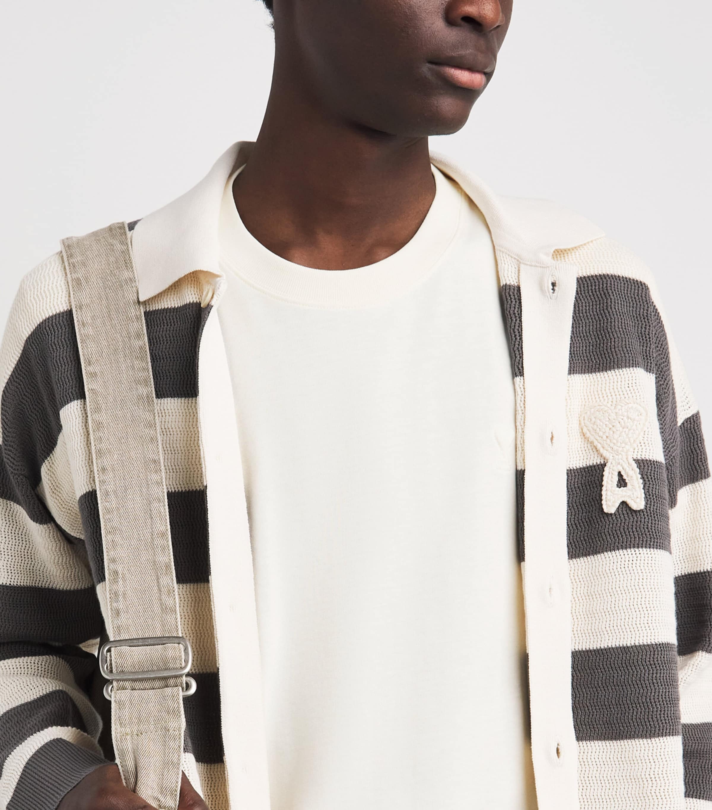 AMI Paris Mens Cotton Embossed Logo T-Shirt Blanc Creme Image 3