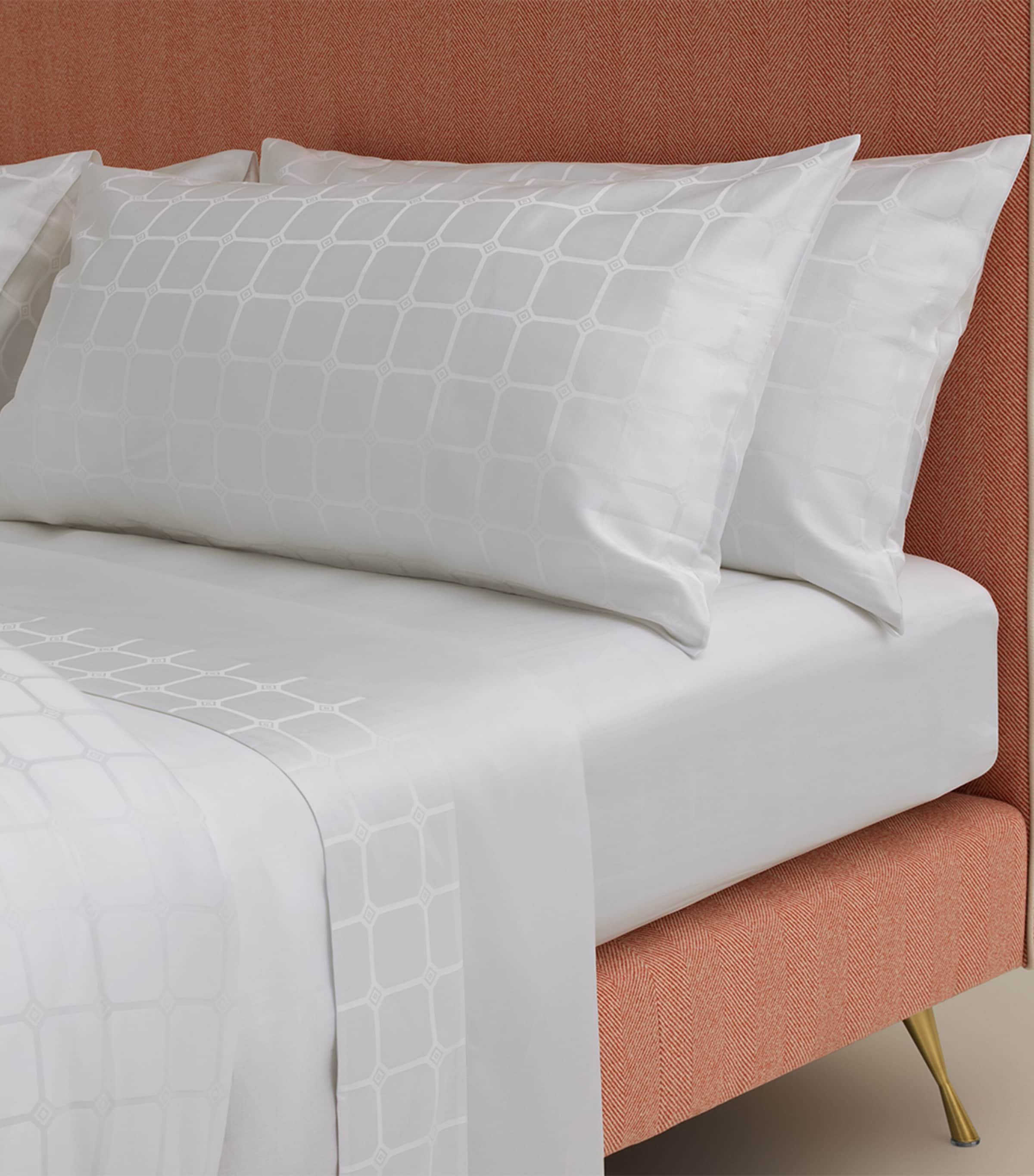 Trellis Super King Duvet Cover Set (260cm x 220cm) WHITE Image 2