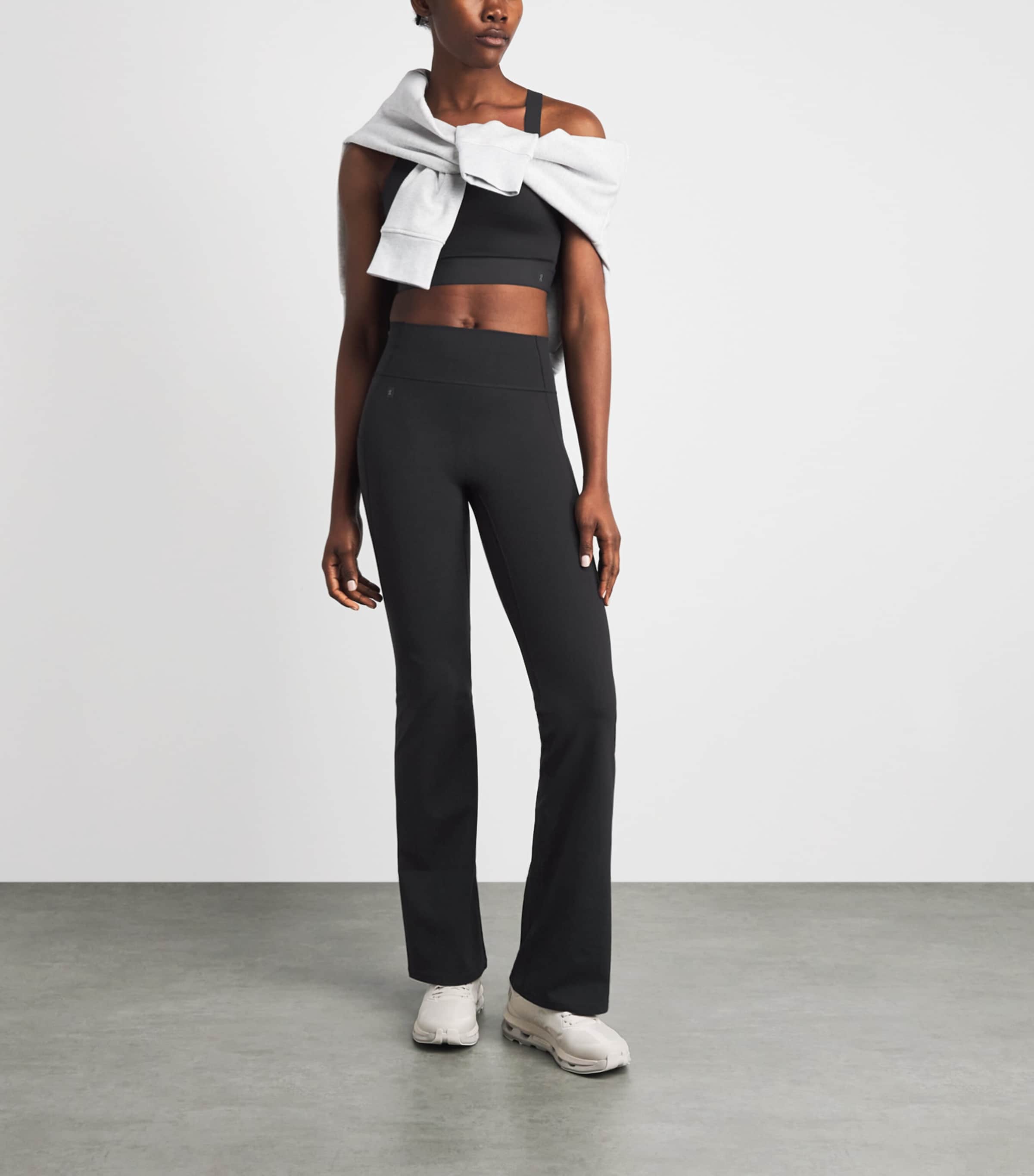 On Womens Studio Flared Leggings Black Image 2