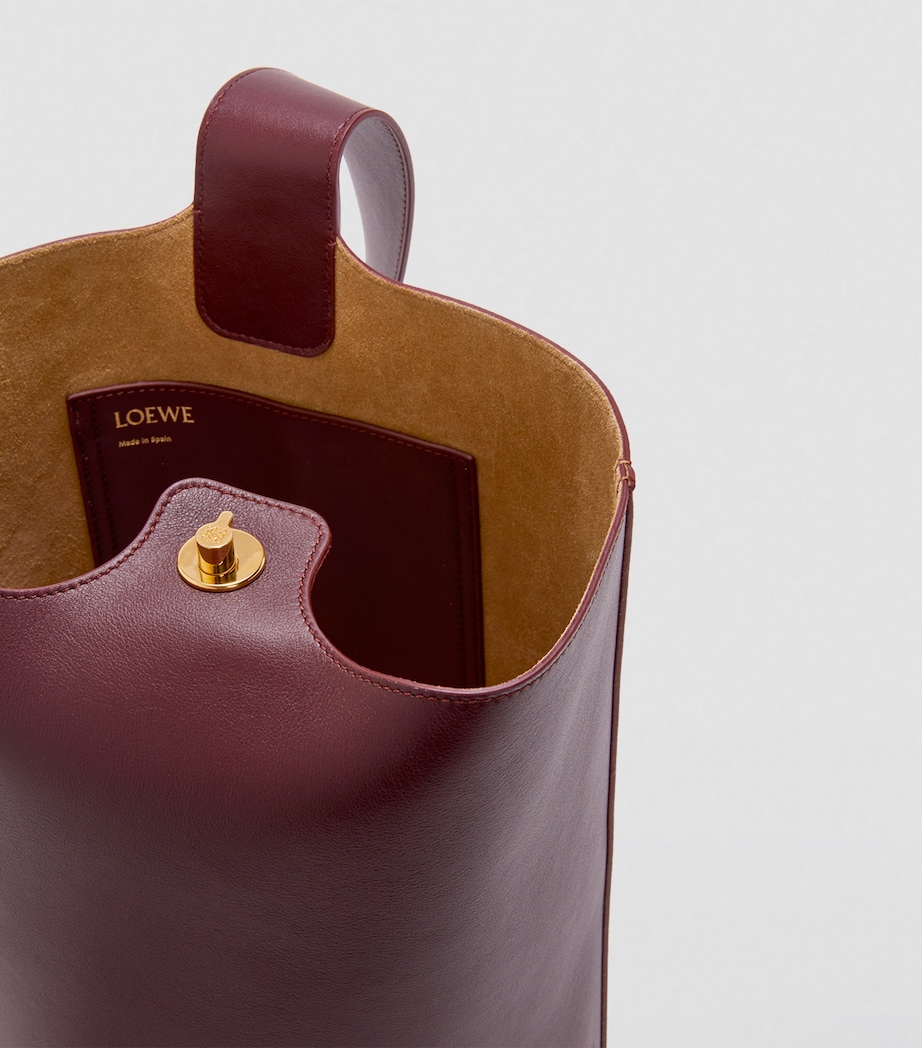 Medium Leather Pebble Bucket Bag DARK BURGUNDY Image 4
