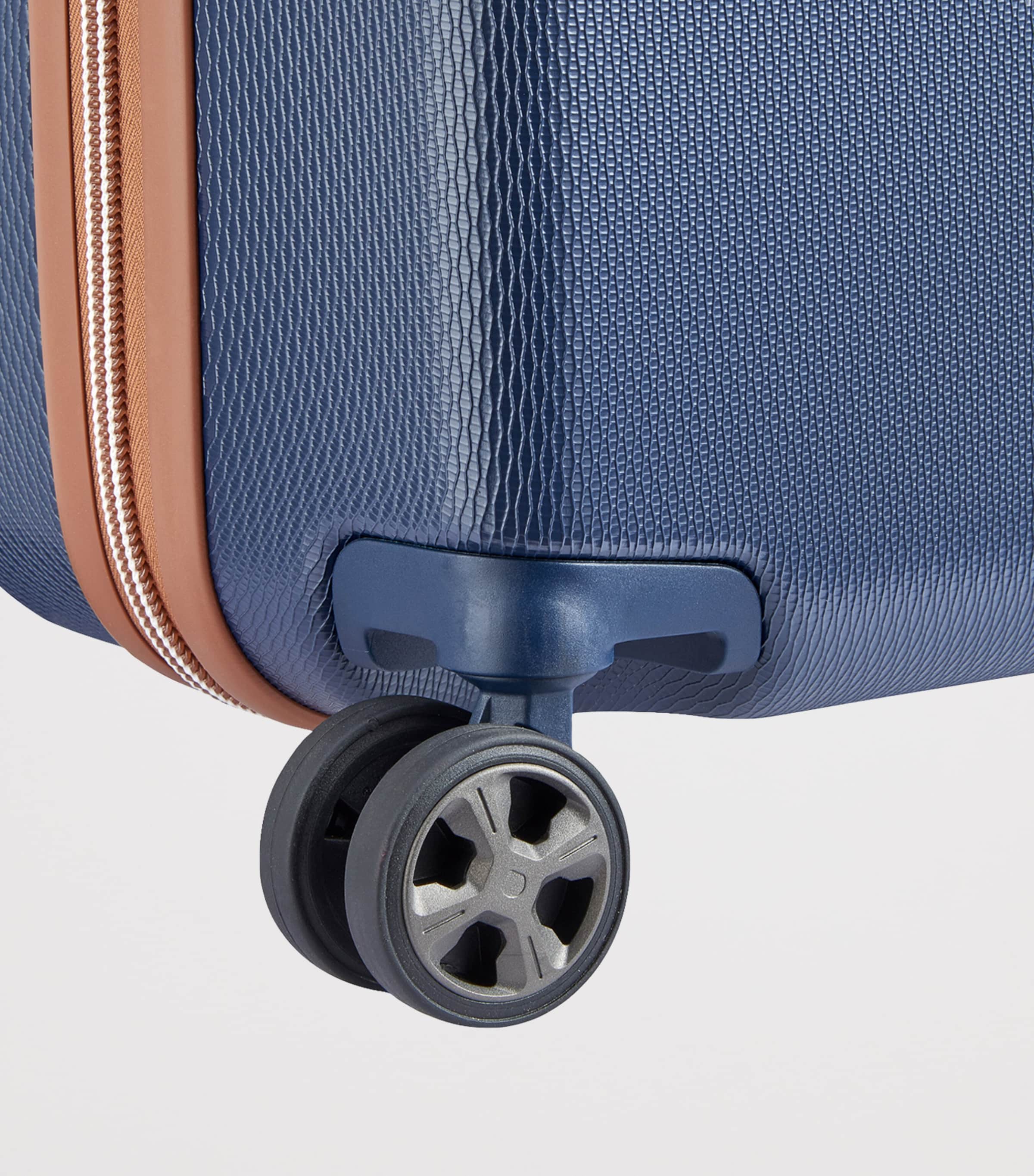 Chatelet Air 2.0 Hard Cabin Suitcase (55cm) NAVY BLUE Image 9