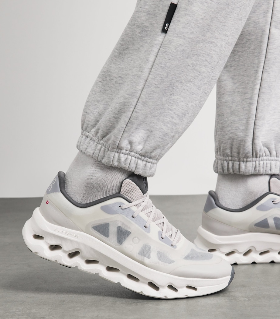 On Mens Cloudtilt Remix Trainers Alloy | Ivory Image 2
