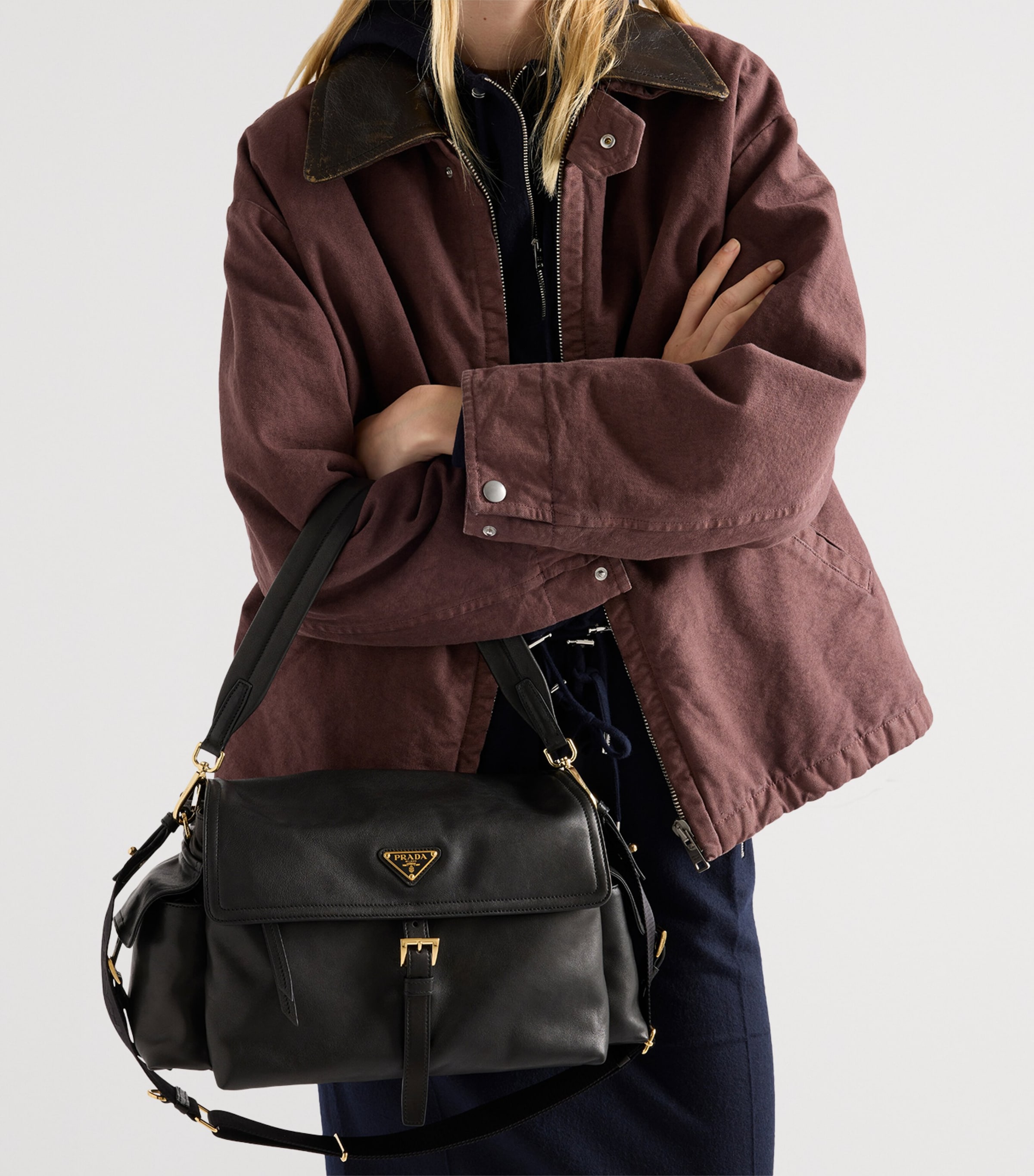 Large Leather Explore Shoulder Bag F0002 Image 8