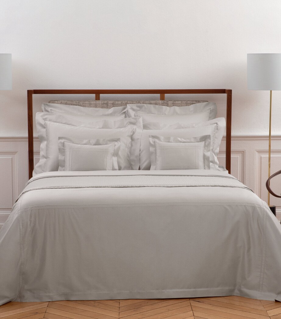 Yves Delorme Couture Cotton Adagio Square Oxford Pillowcase (65cm x 65cm) Brume Image 1