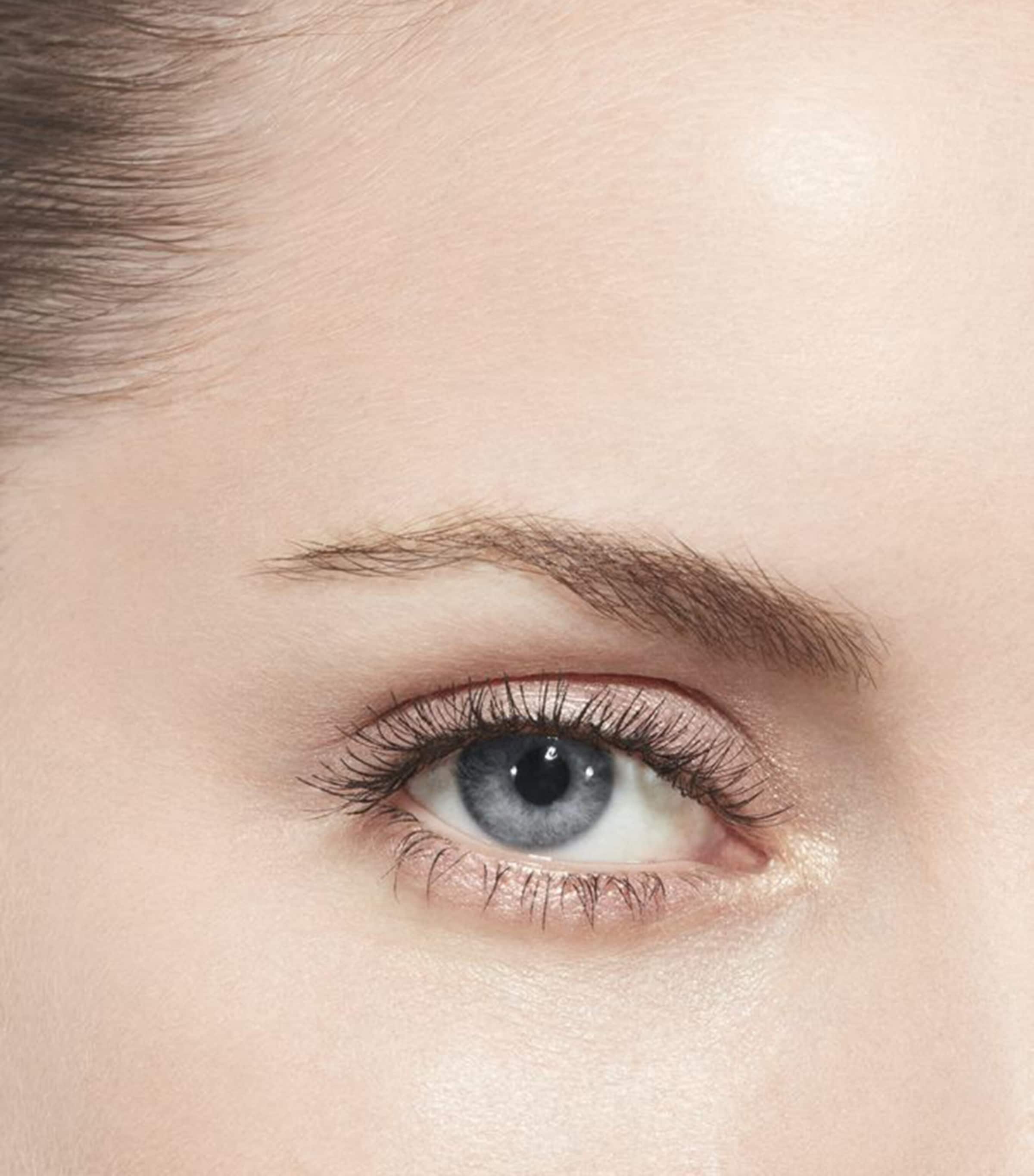 STYLO OMBRE ET CONTOUR 3-In-1 Eyeshadow-Eyeliner-Kohl Pencil 06 NUDE ÉCLAT Image 5