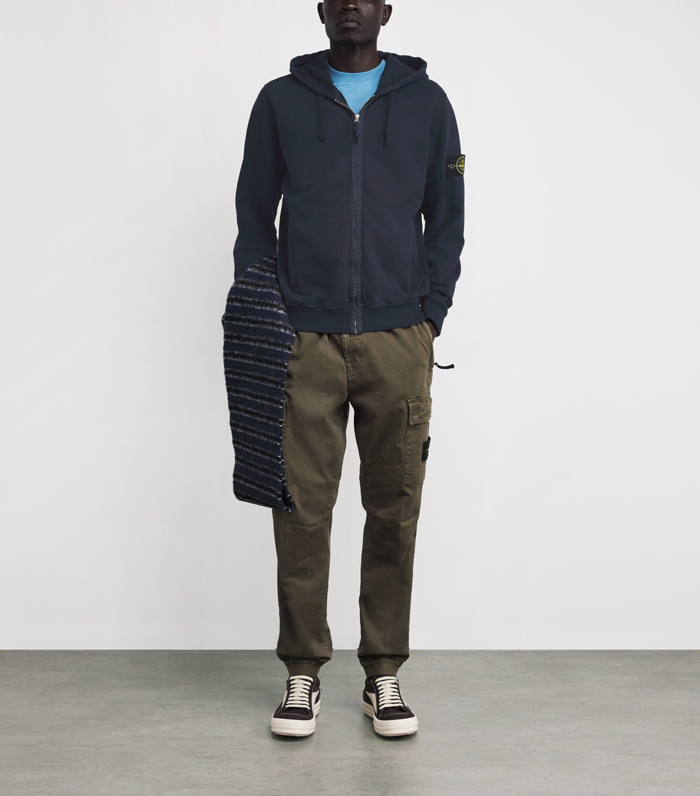 Cotton Compass Logo Zip-Up Hoodie V0020 Image 2