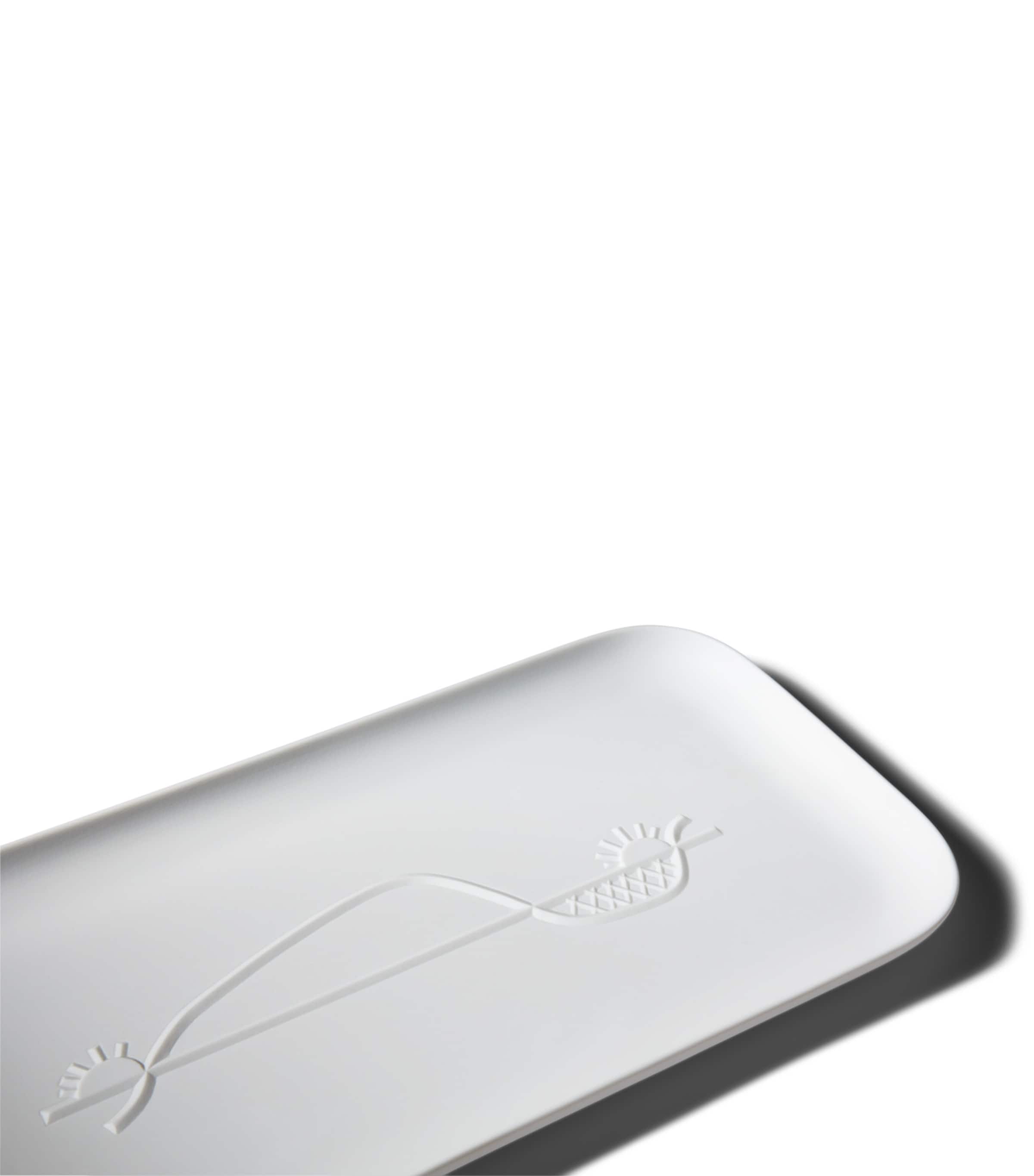 Cassina x Ginori 1735 Le Corbusier Collection Chandigarh La Course du Soleil Rectangular Tray (34cm) WHITE Image 2