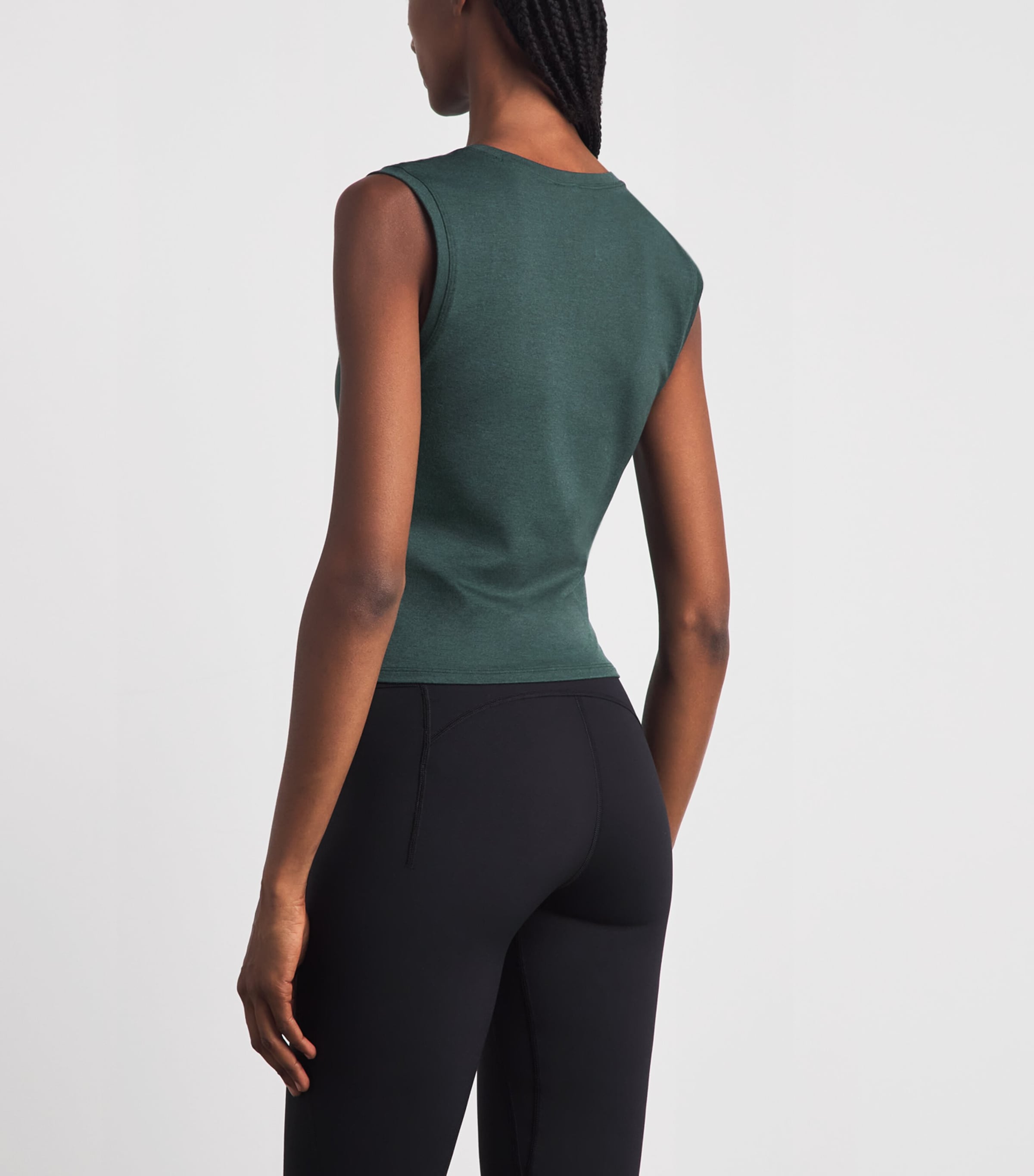 VUORI Womens Scoop-Neck Halo Essential Tank Top Hemlock Heather Image 5