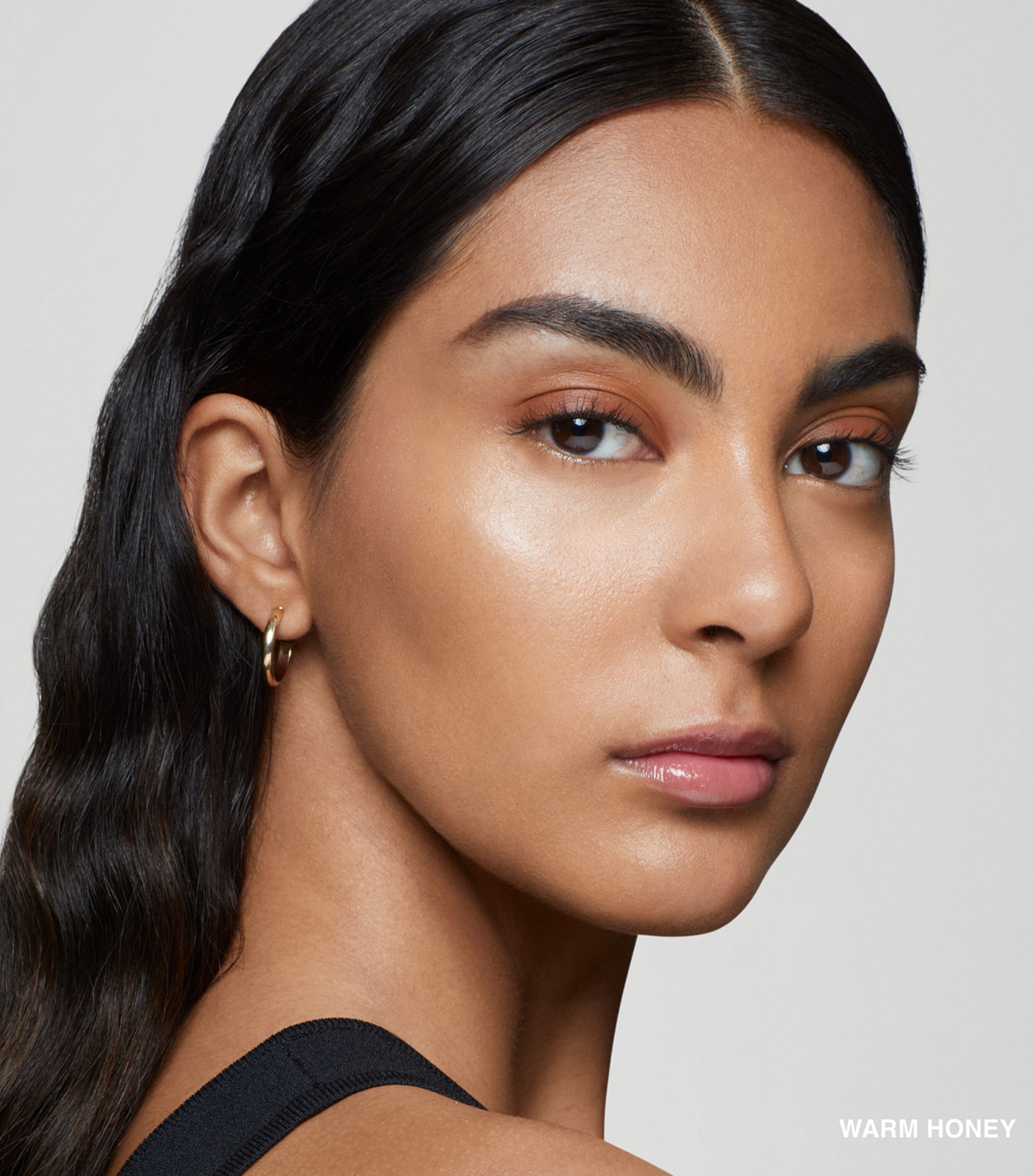 Intensive Serum Foundation SPF 40 - WARM HONEY Image 3