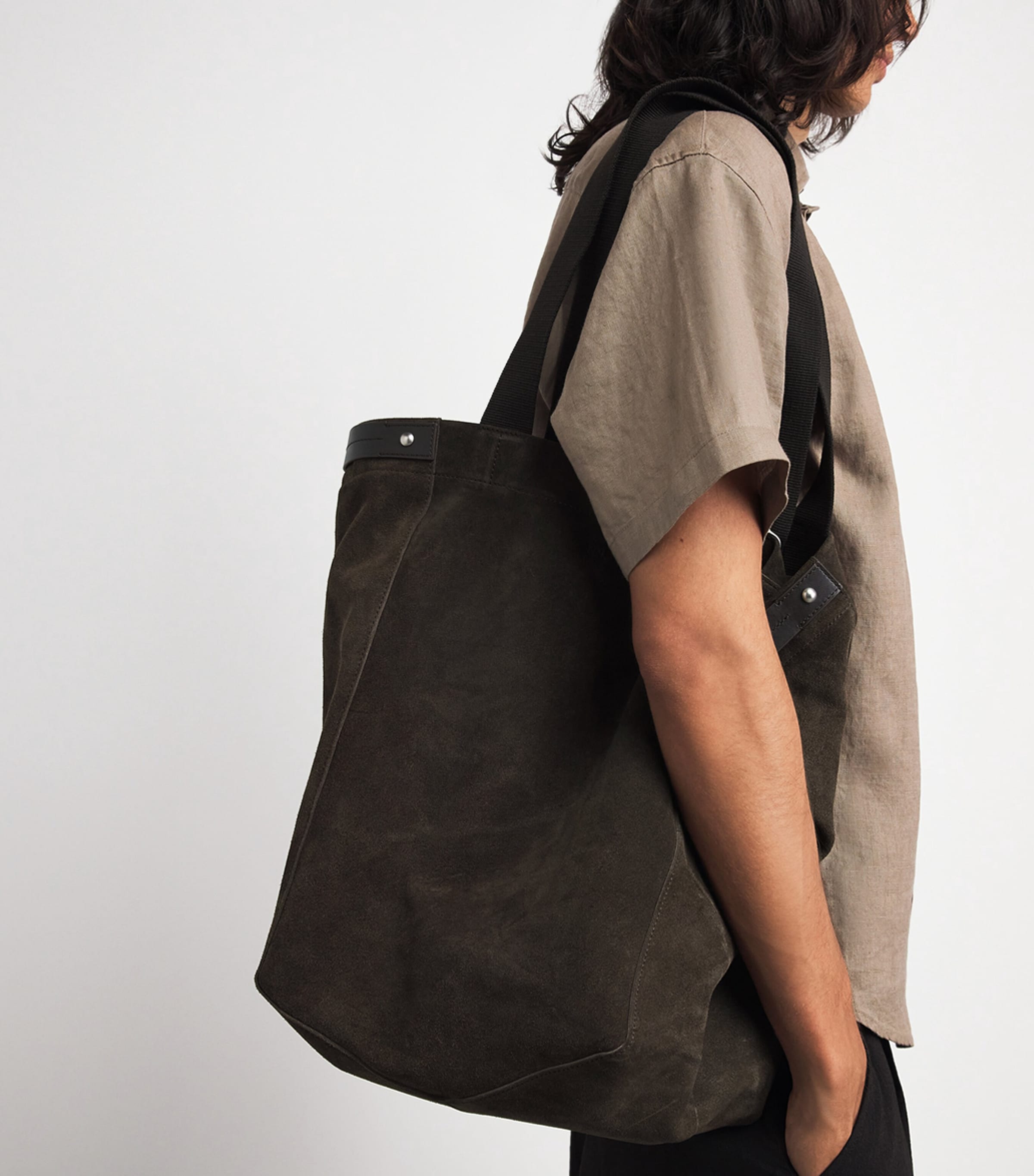 NN.07 Suede Tote Bag Deep Truffle Image 2