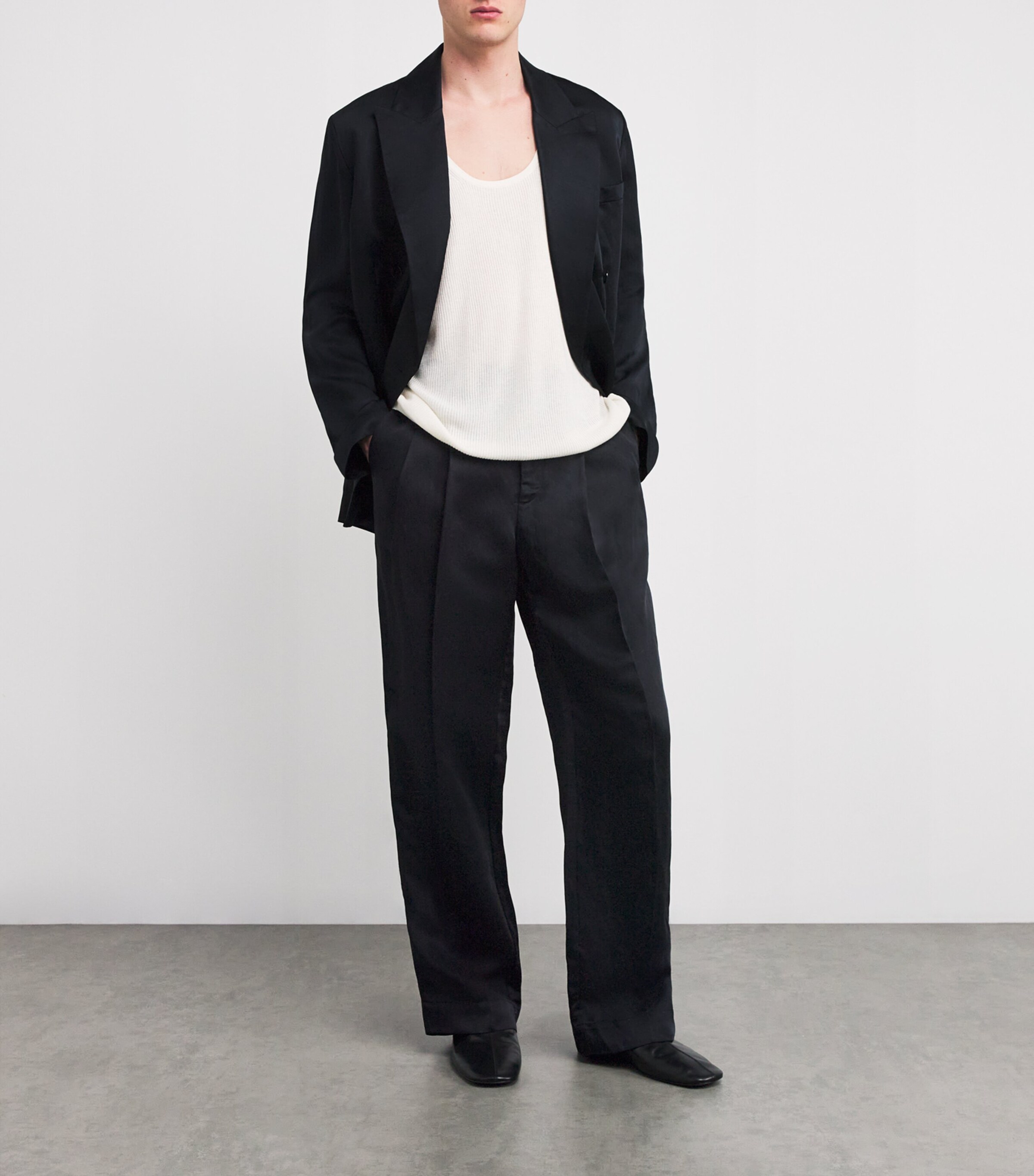 Satin Pleated Straight Trousers BLACK Image 2