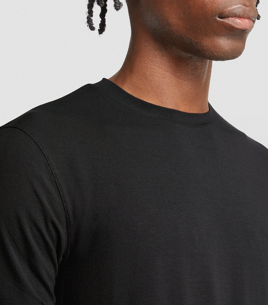 Crew-Neck T-Shirt UC99 Image 6