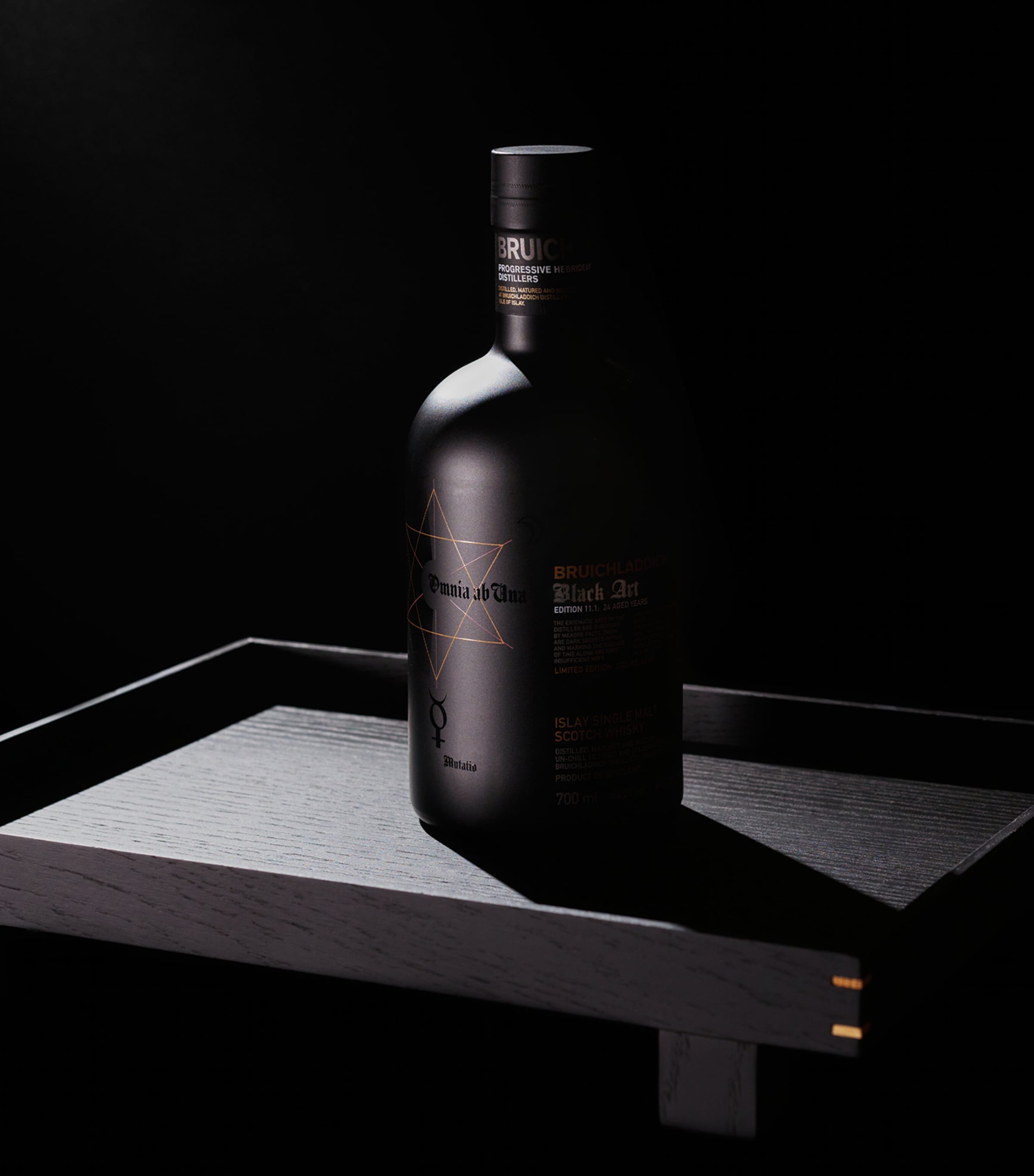 Port Charlotte Black Art Edition Whisky (70cl) NO COLOUR Image 2