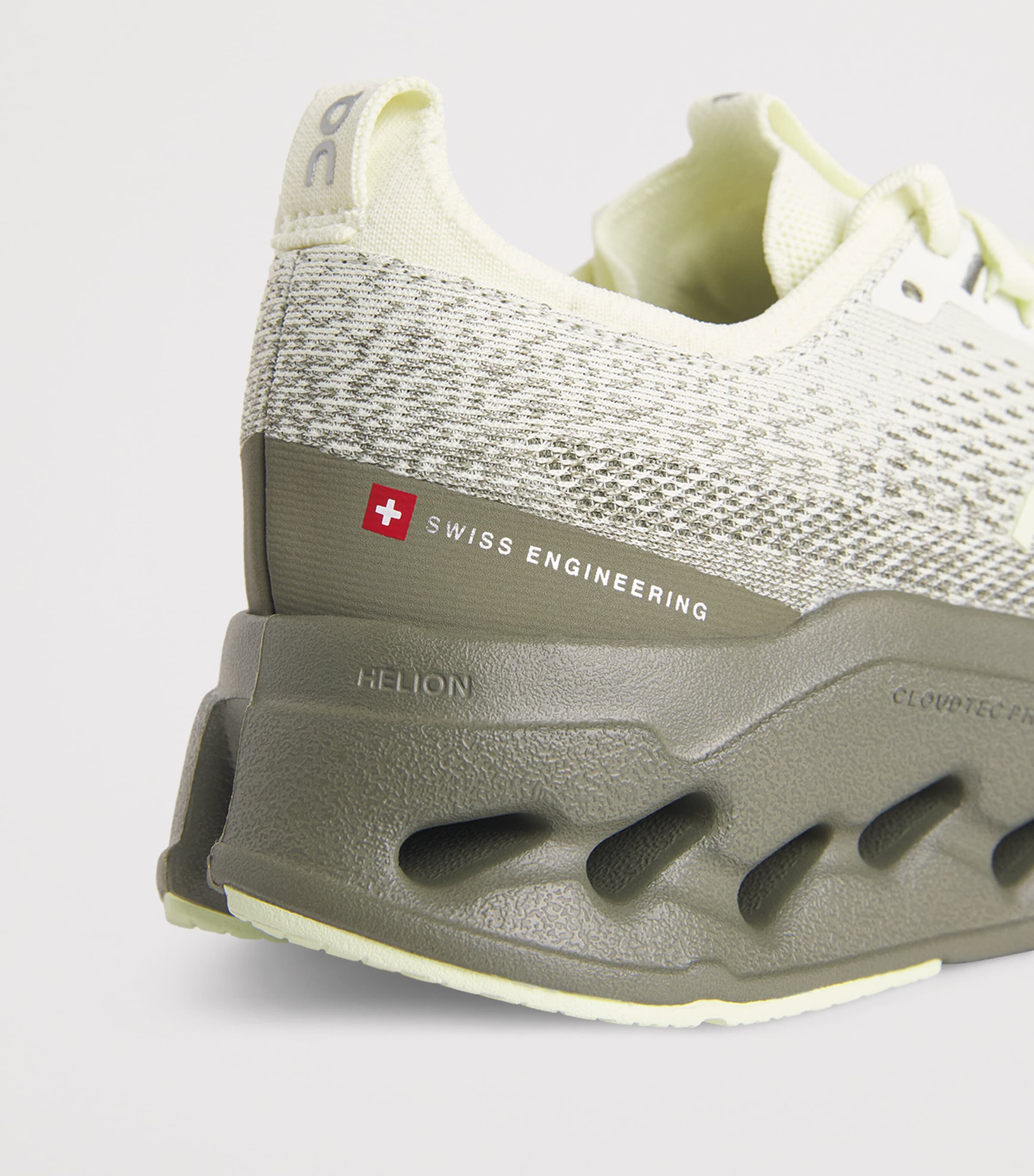 On Cloudsurfer Max Trainers Seedling | Olive Image 7