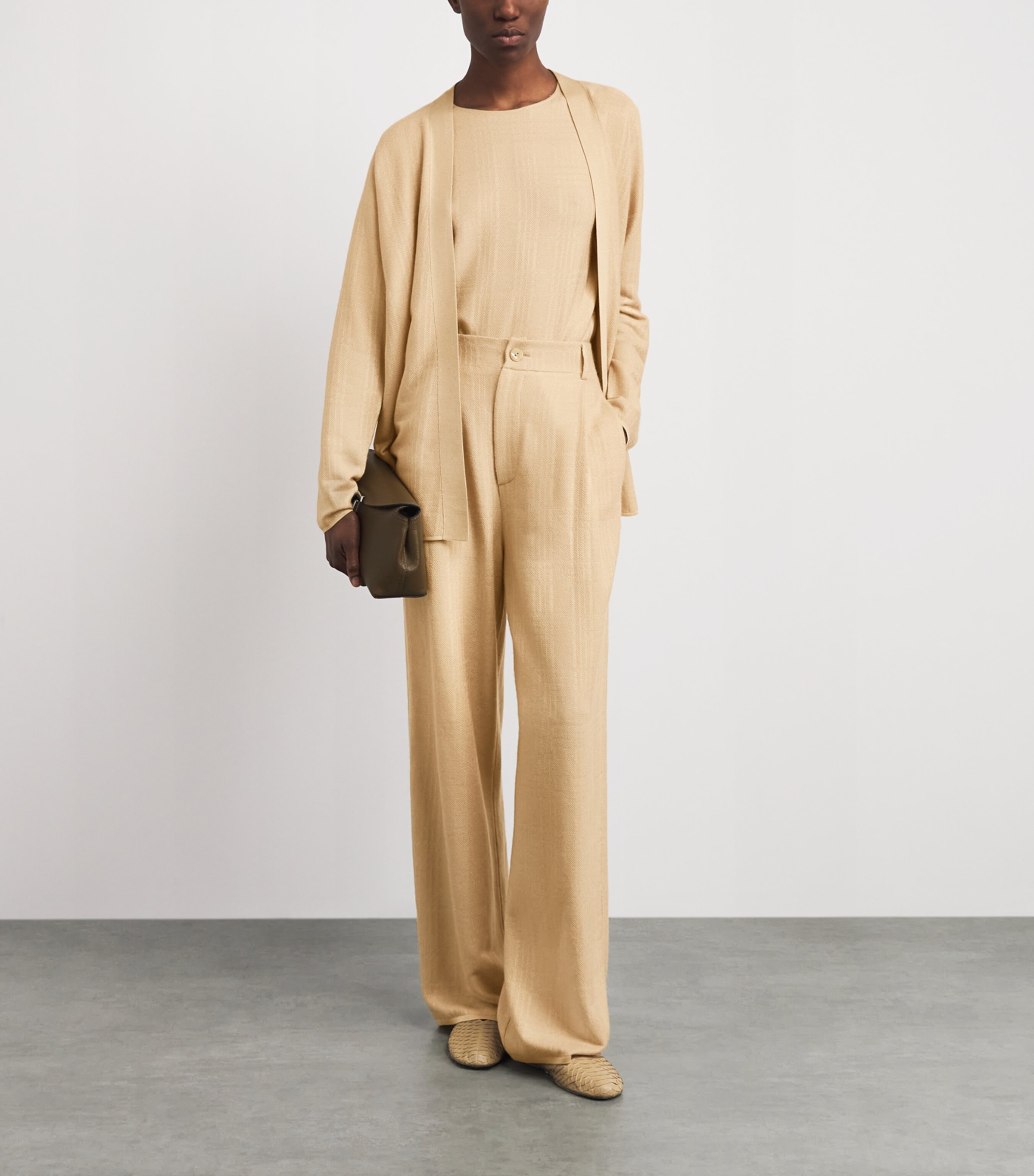Colombo Womens Cashmere-Silk Cardigan Light Yellow Image 2