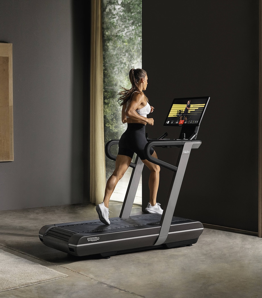 Technogym Run Treadmill DARK PEARL GREY Image 5