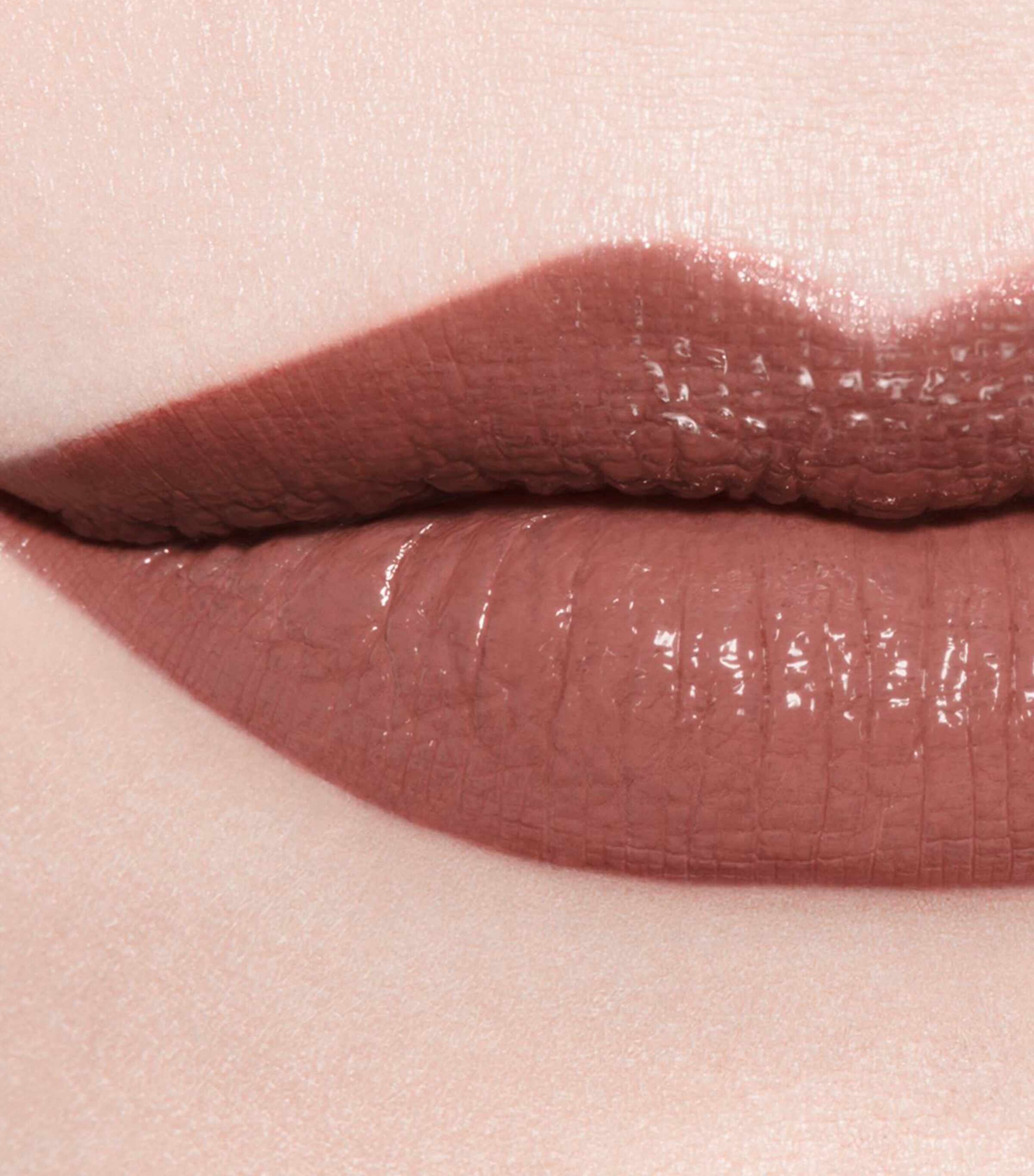 CHANEL ROUGE ALLURE LAQUE Ultrawear Shine Liquid Lip Colour Irreelle Image 5
