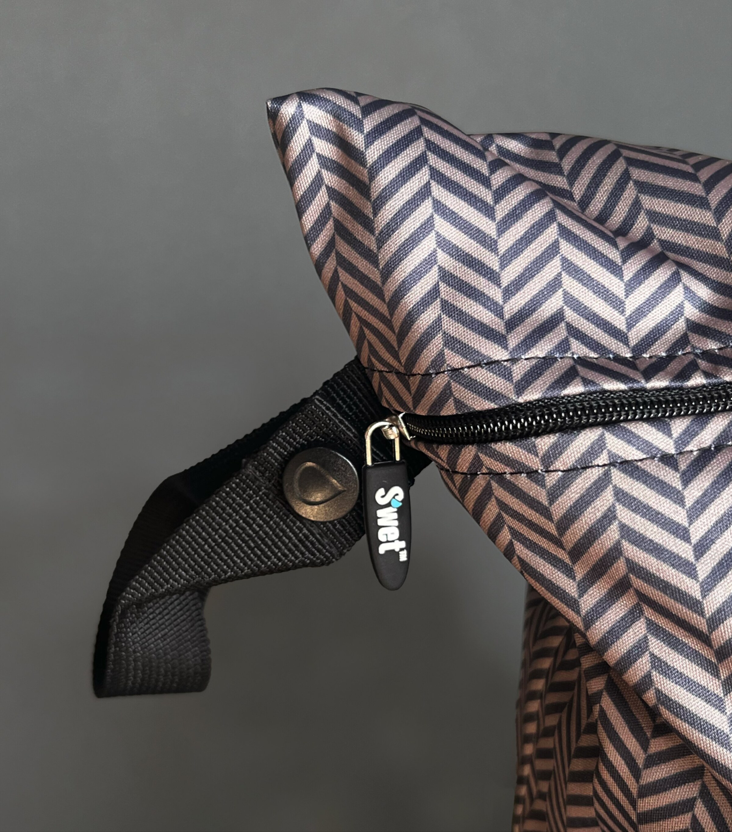 S'Wet Wet/Dry Travel Laundry Bag (14L) GREY Image 9