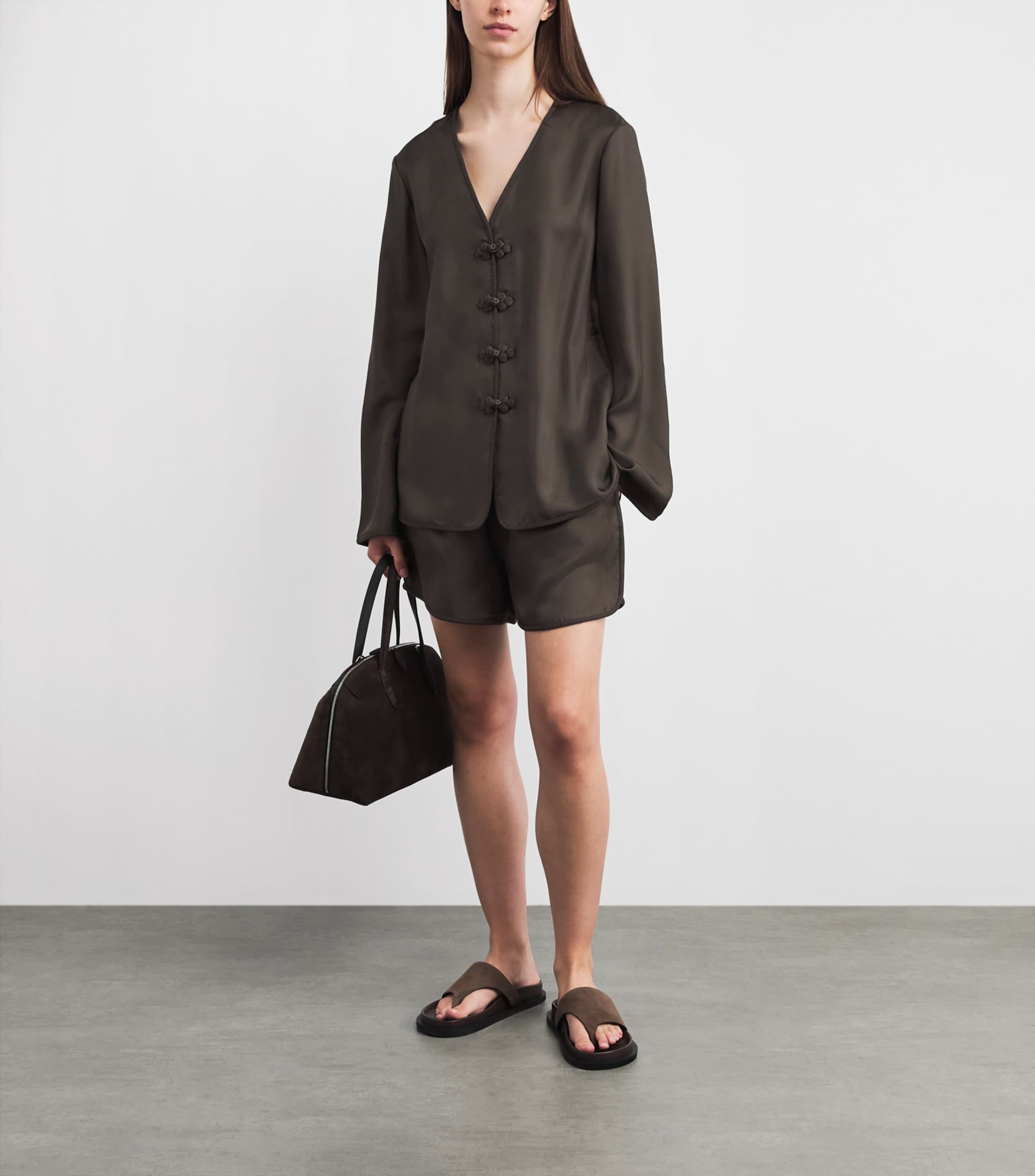 Róhe Womens Silk Taped Shorts Earth Image 2