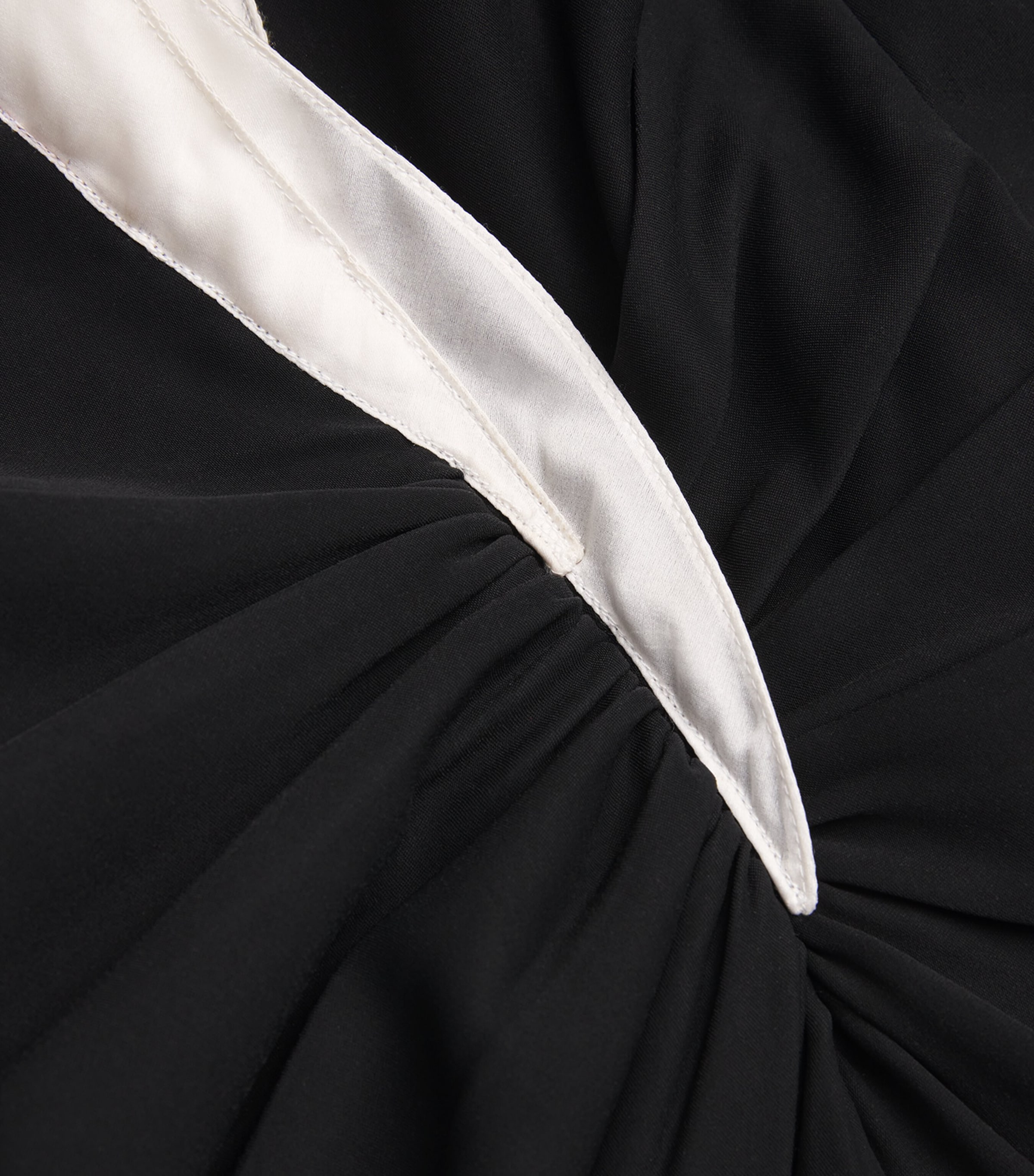 Ruffle-Detail Interlude Gown BLACK WITH WHITE Image 5