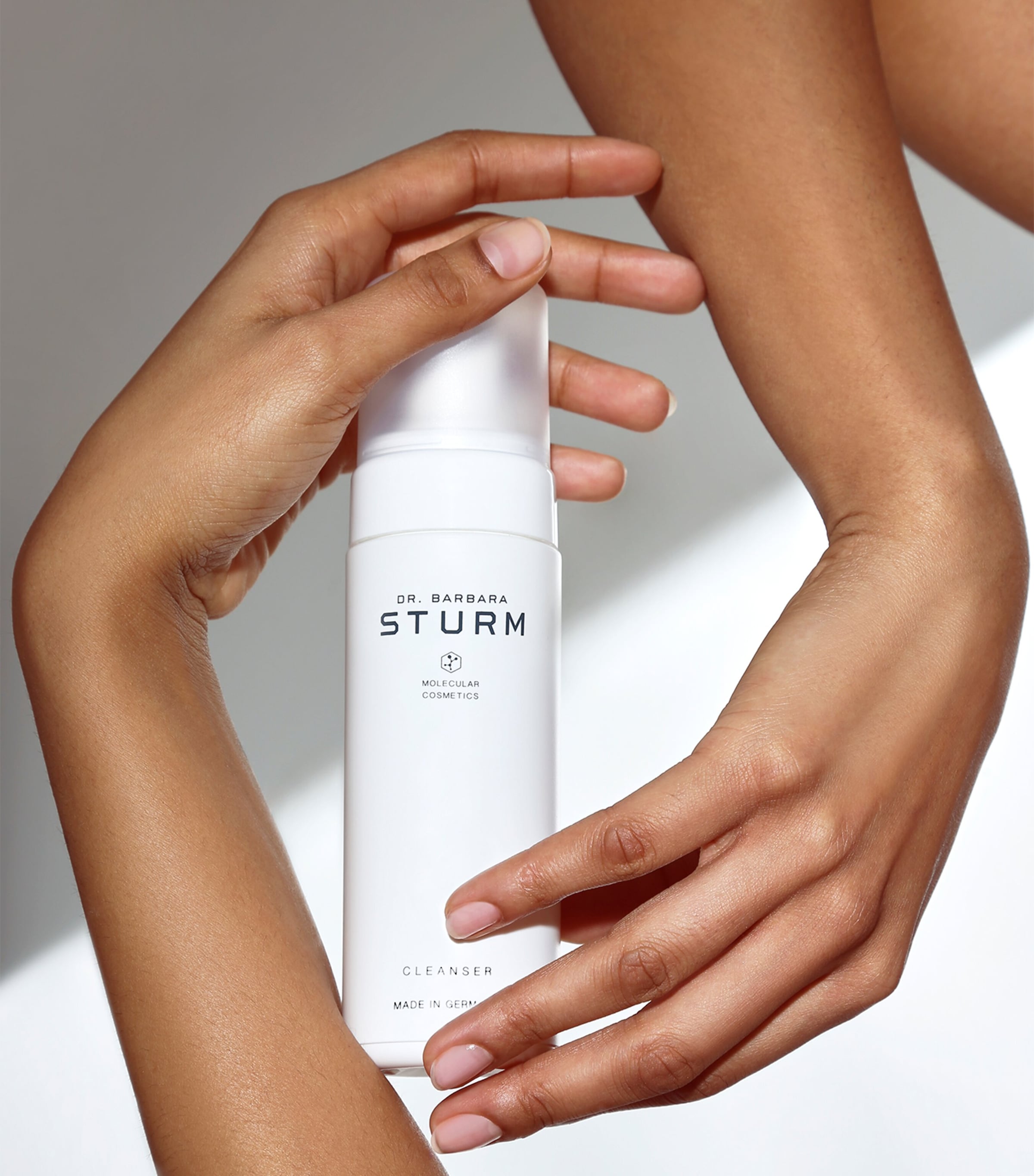 Cleanser (150ml) NO COLOUR Image 3