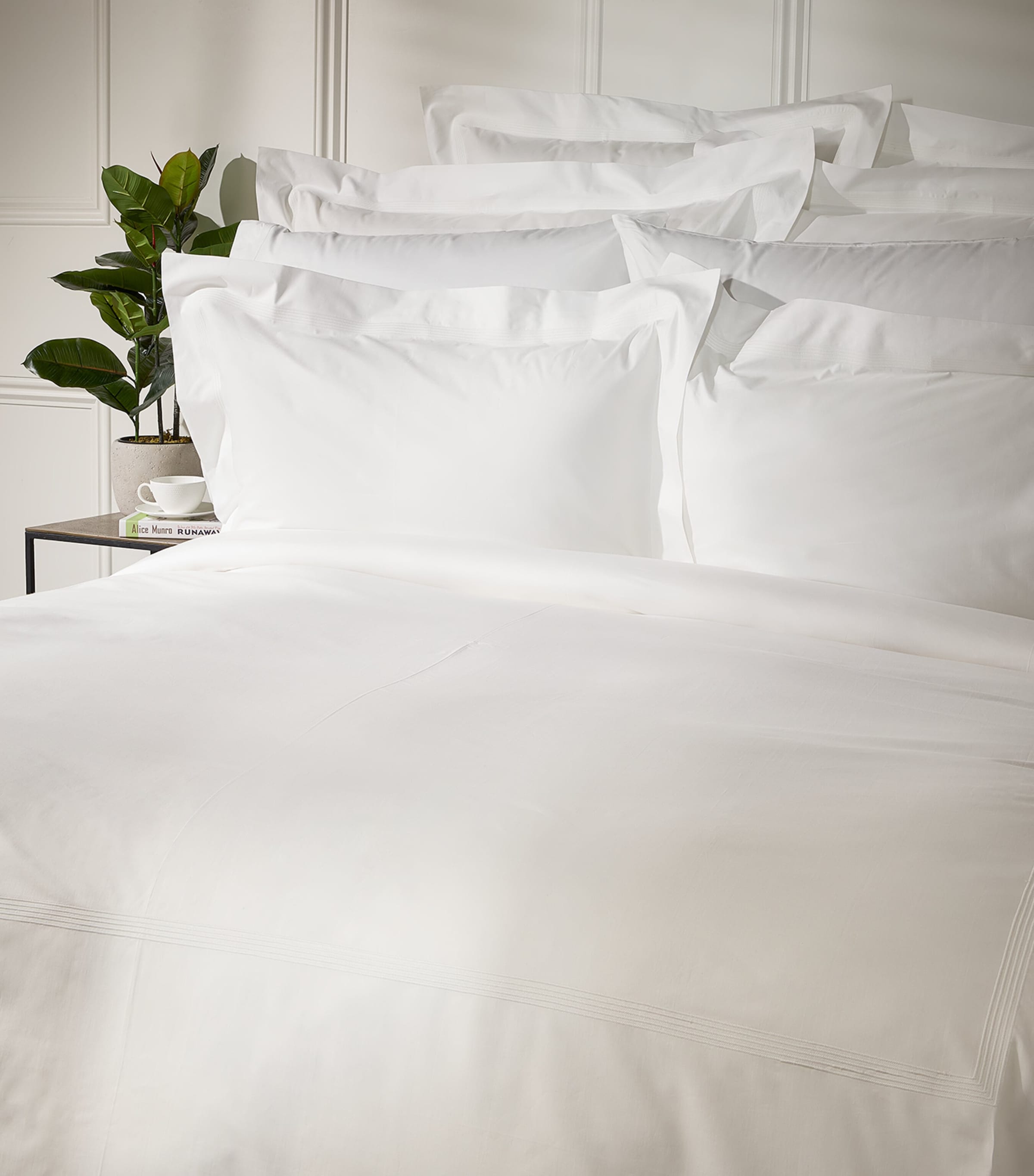 Peter Reed Barley King Oxford Pillowcase (50cm x 90cm) White Image 2