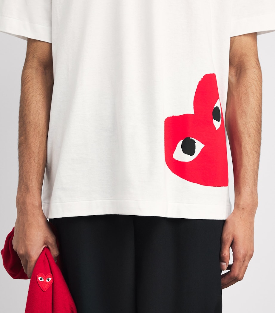 Comme Des Garçons Play Mens Cotton Oversized Bottom Heart T-Shirt White Image 3