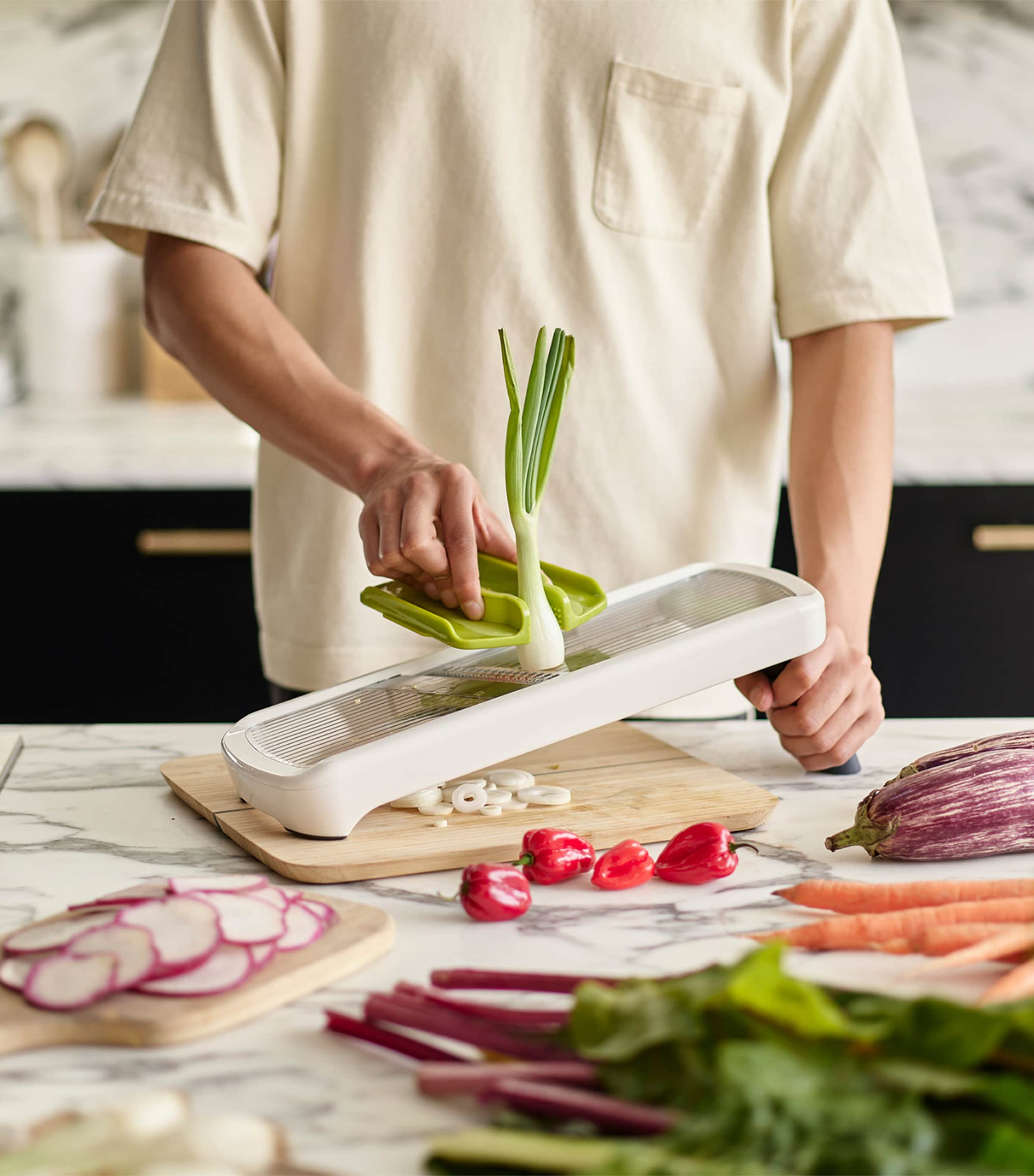 Multi-Grip Mandoline Plus GREEN/WHITE Image 4