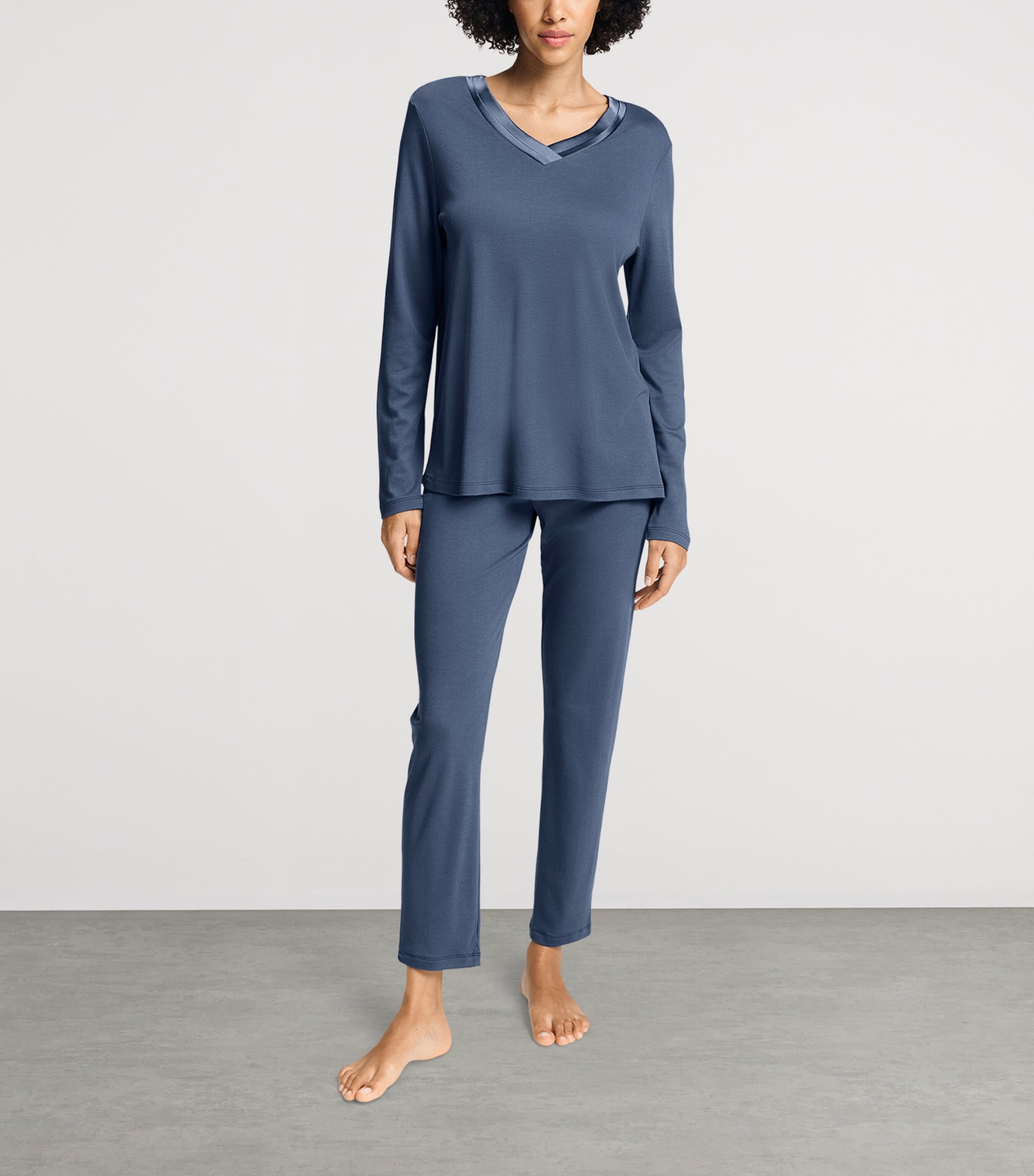 Hanro Womens Tyra Pyjama Set Vintage Indigo Image 2