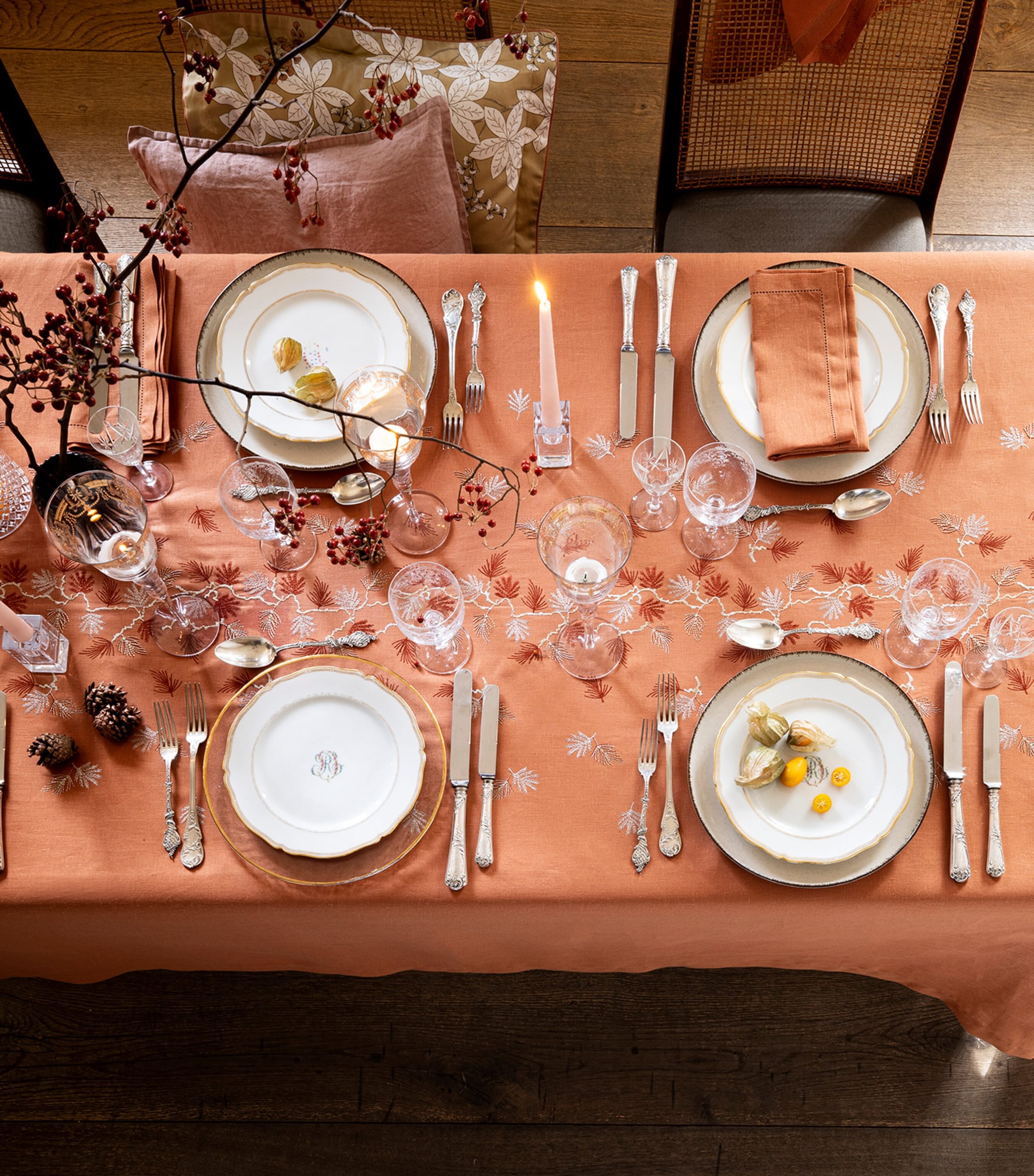 Linen Embroidered Tablecloth (170cm x 250cm) COUGE SR Image 2