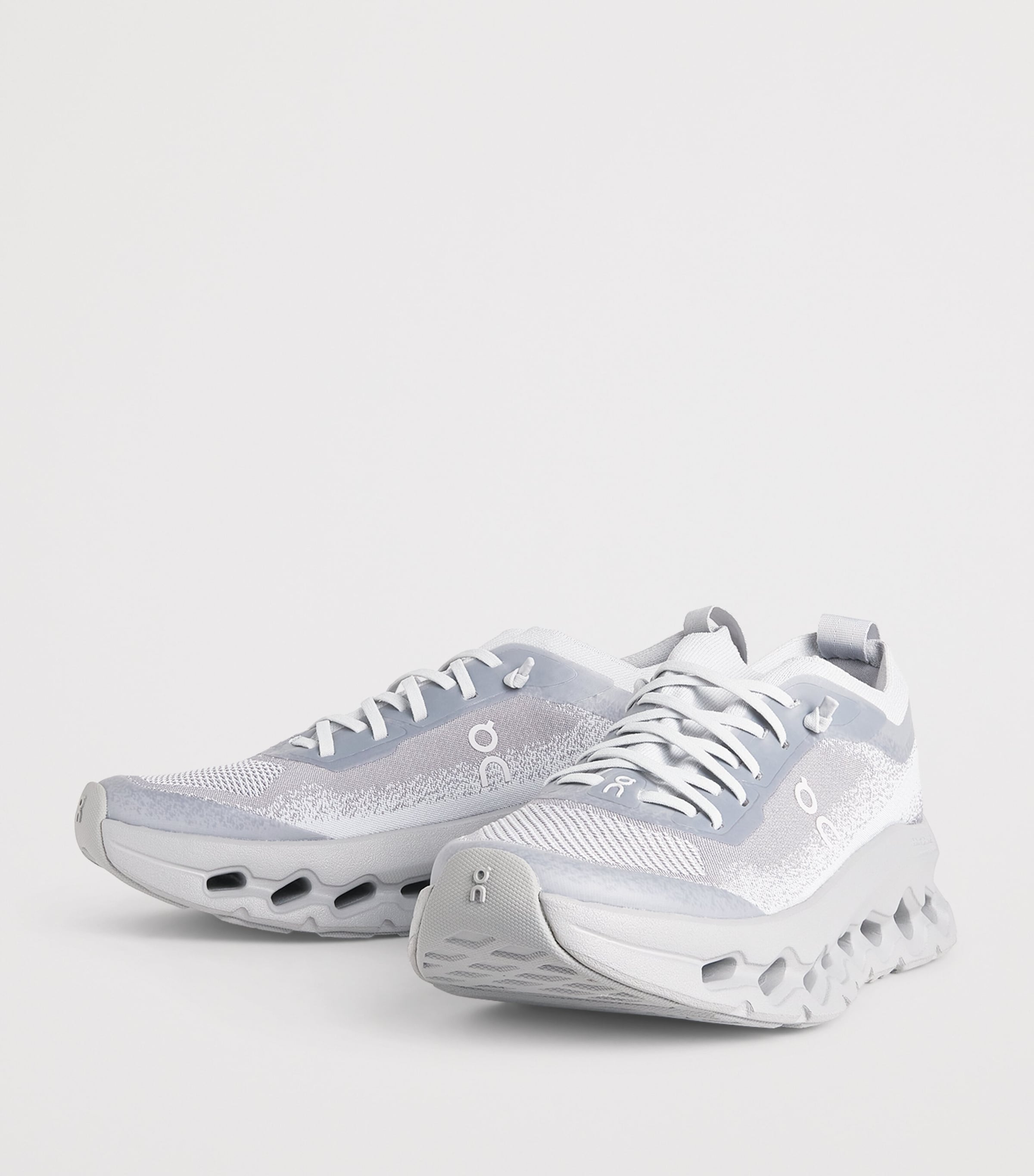 On Womens Cloudtilt Moon Sneakers Glacier Alloy Image 3