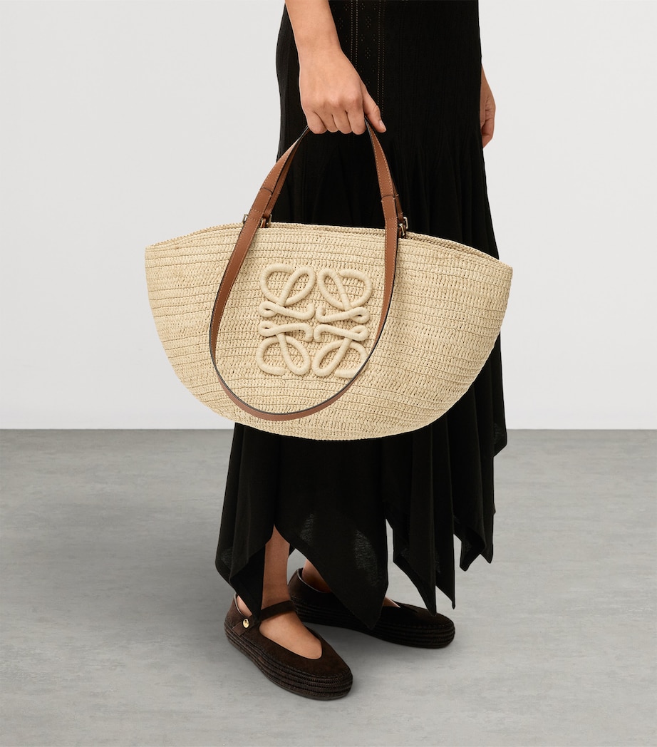 LOEWE x Paula’s Ibiza Medium Eclipse Basket Bag Natural/tan Image 2