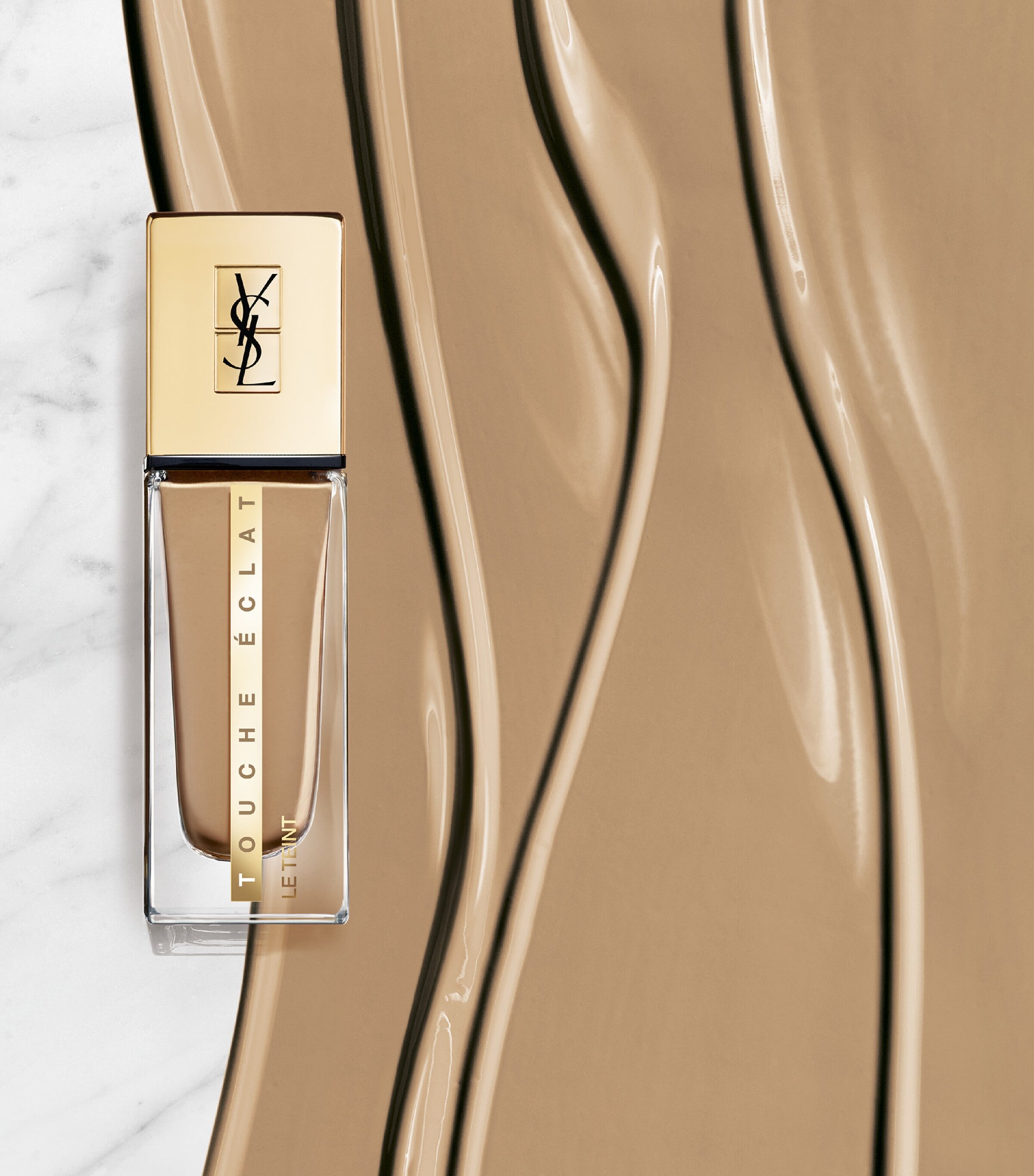 YSL Touche Éclat Le Teint Foundation Beige Dore Image 5