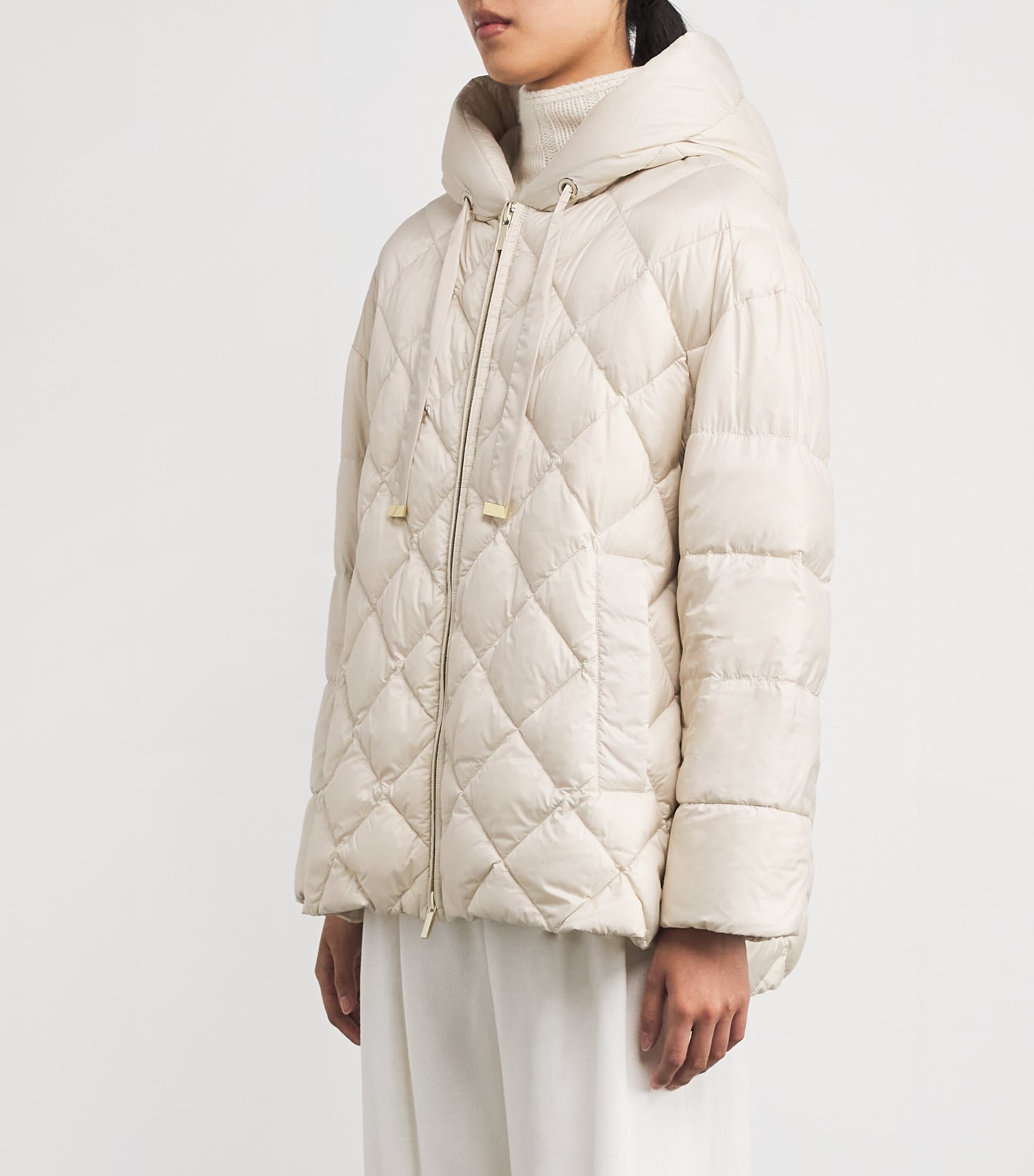 The Cube Diamond-Quilted Jacket MILK Image 3