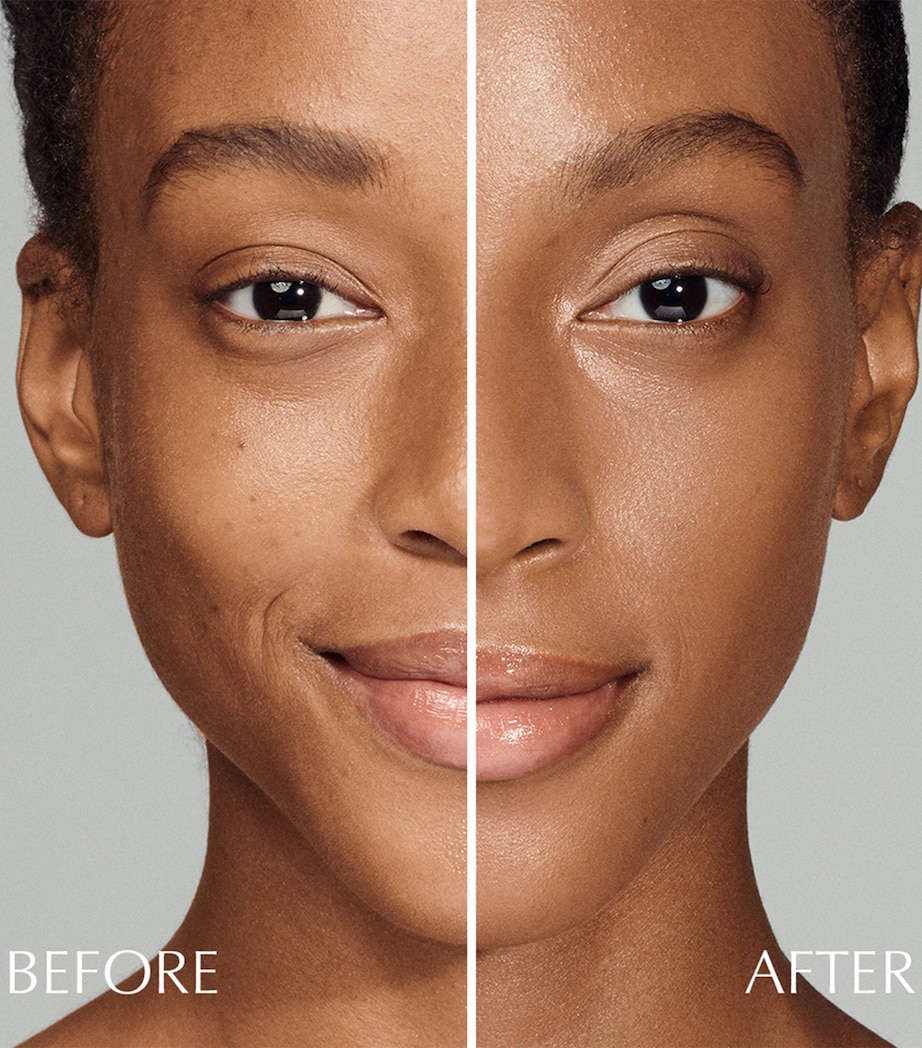 Futurist Hydra Rescue Moisturising Foundation SPF 45 5W1 BRONZE Image 2