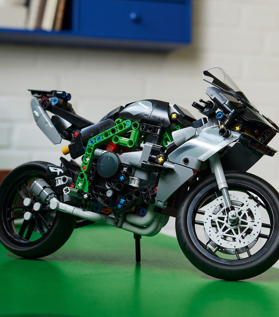 Technic Kawasaki Ninja H2R Motorcycle Toy Vehicle 42170 MULTI Image 3