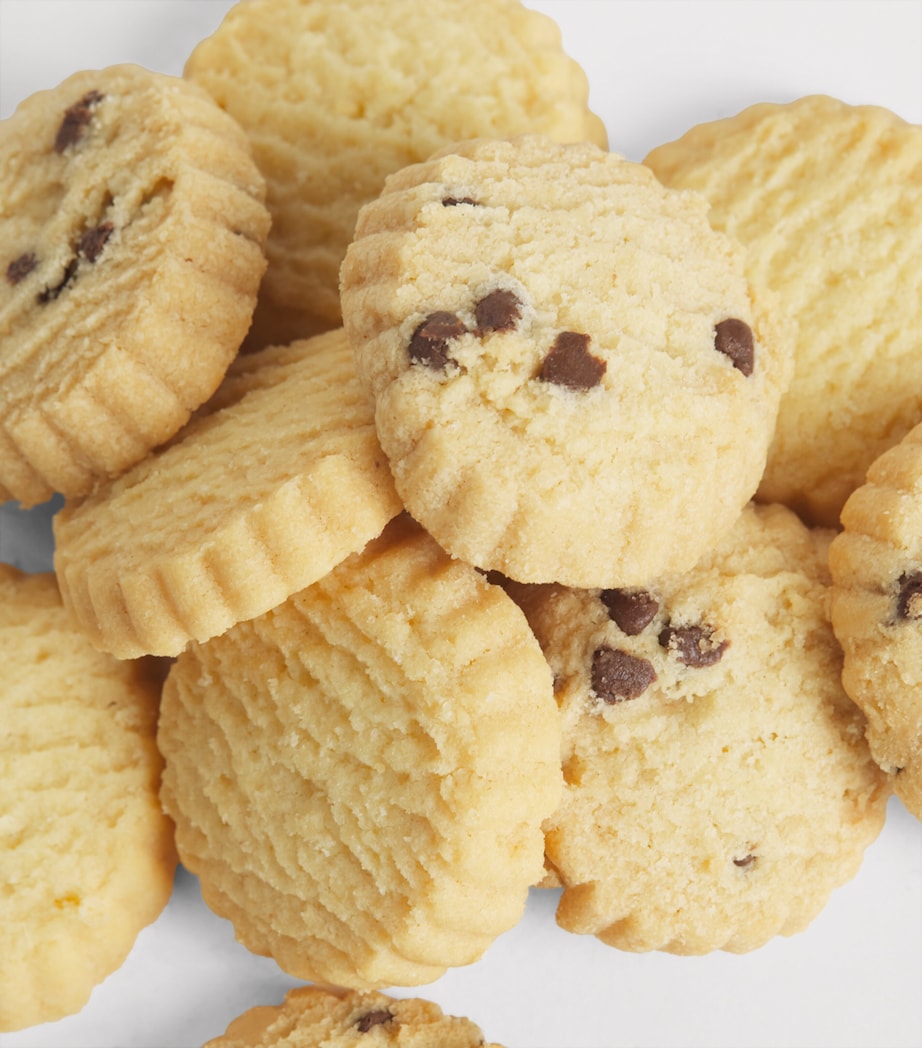 Scottish All-Butter Classic & Chocolate Chip Shortbread Miniatures (200g) NO COLOUR Image 3