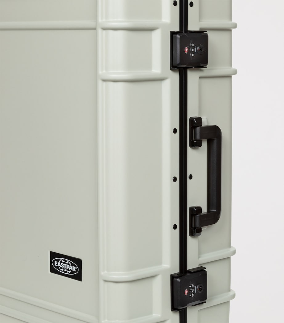 Resistr Medium-Size Hard Shell Suitcase (68.5cm) SAND Image 6