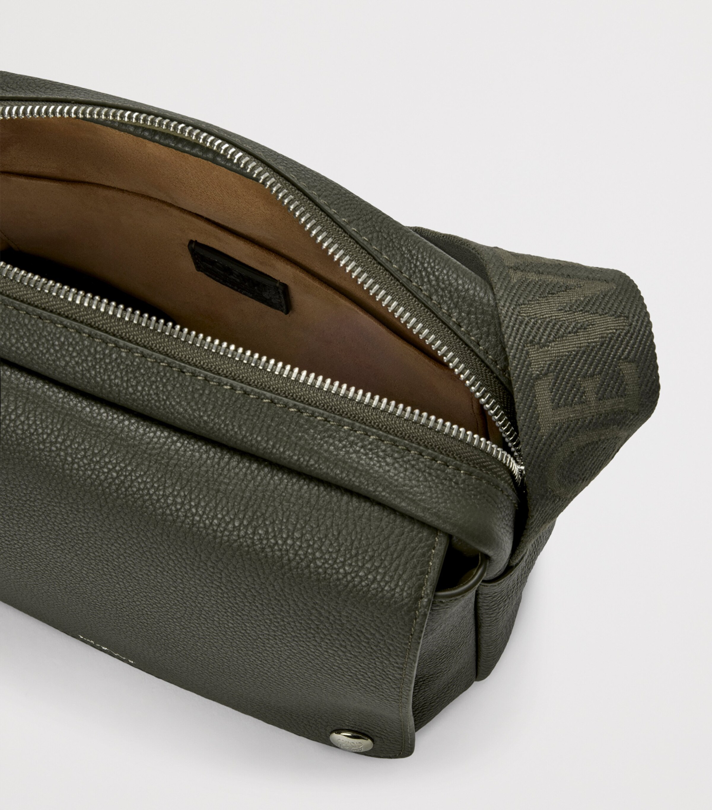 Medium Leather Pebble Messenger Bag DARK KHAKI Image 4