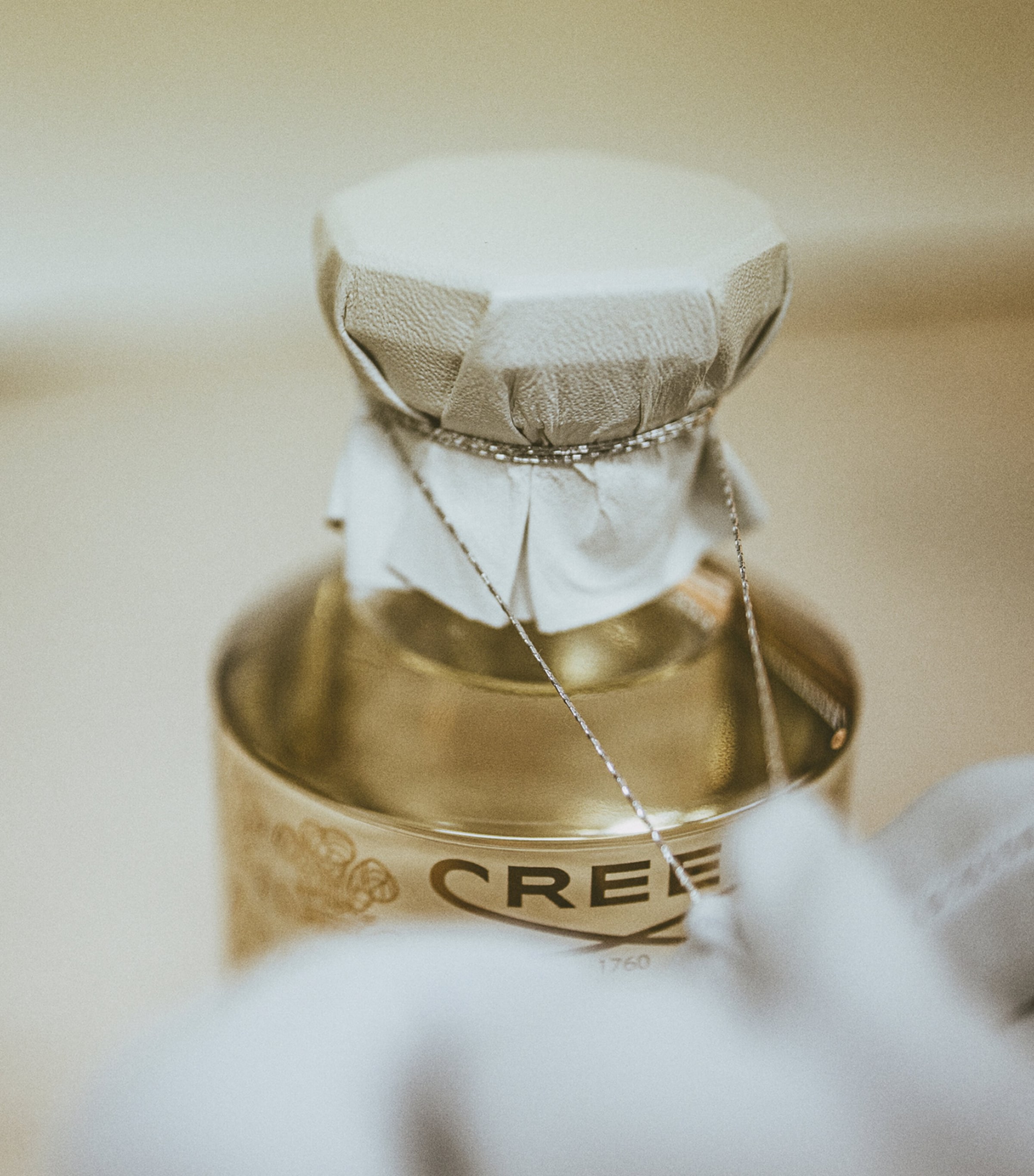 Love in White Eau de Parfum (240ml) NO COLOUR Image 2