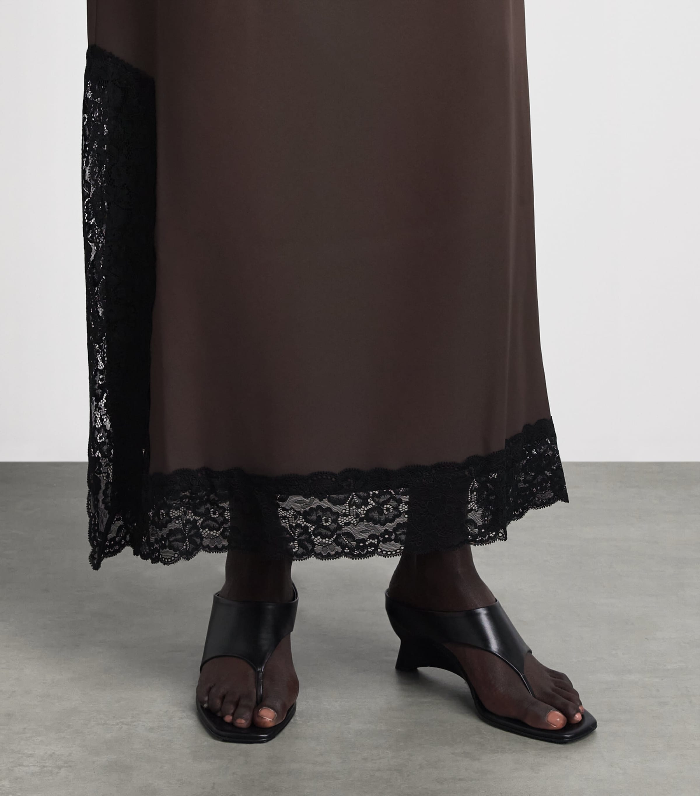 Stylein Womens Malea Lace-Trim Maxi Dress Coffee Image 5