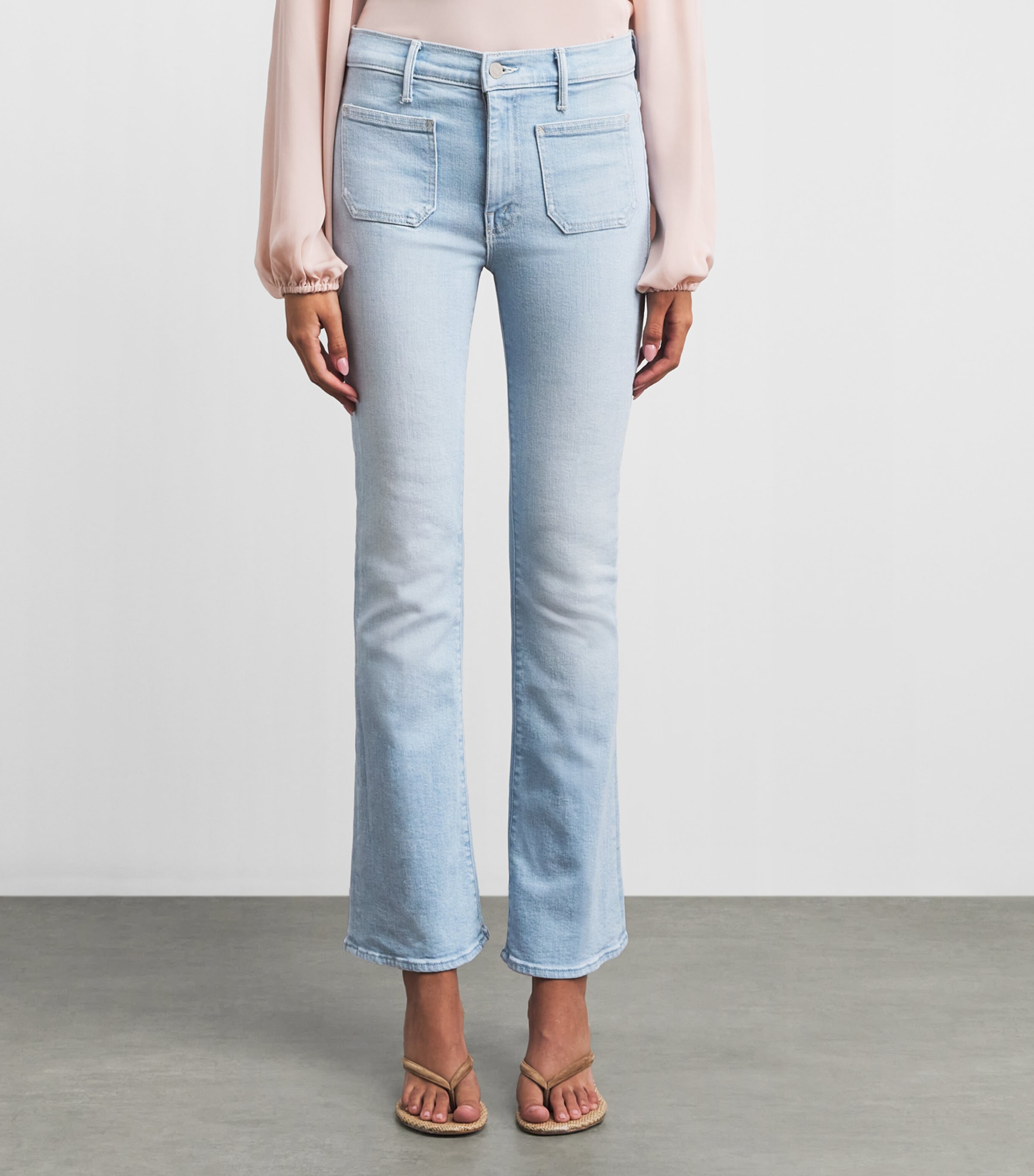 MOTHER Womens The Patch Pocket Weekender Flared Jeans Sauced By Six Image 4